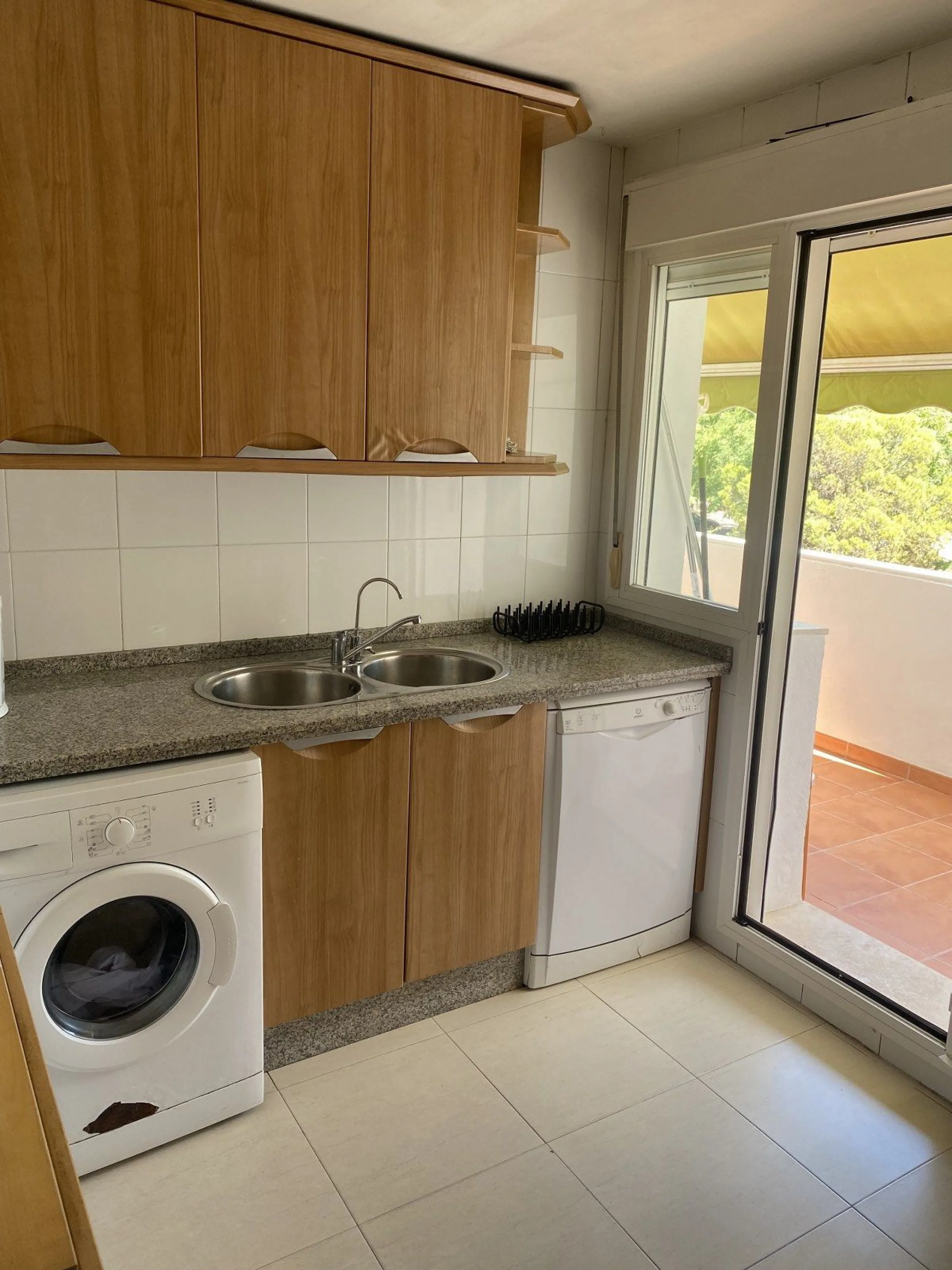 Huge price reduction! Excellent 3/4 Bedroom Duplex Penthouse with Solarium in Torrequebrada, Benalmadena! NOW €488,000!