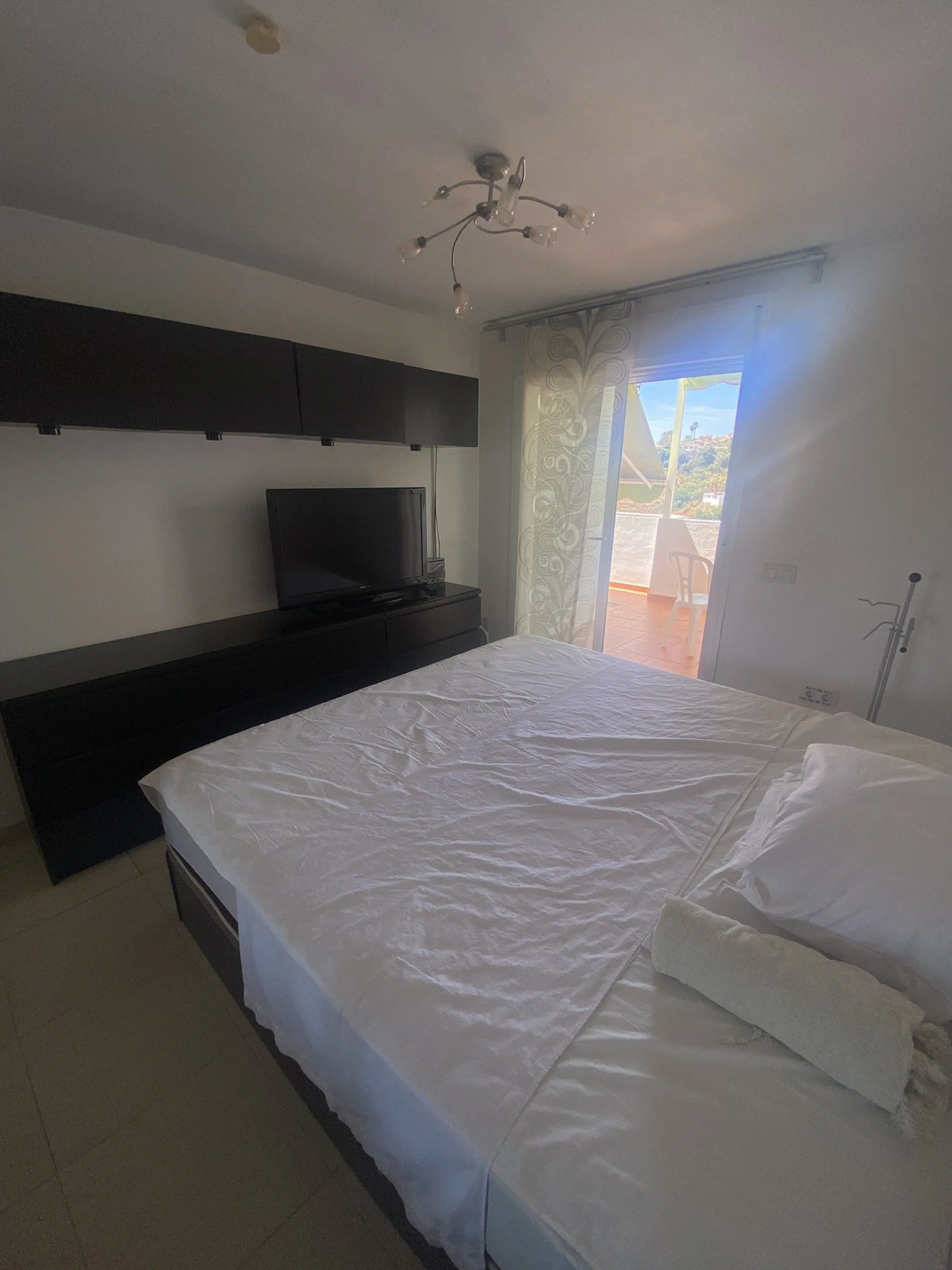 Huge price reduction! Excellent 3/4 Bedroom Duplex Penthouse with Solarium in Torrequebrada, Benalmadena! NOW €488,000!