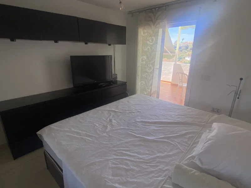 Huge price reduction! Excellent 3/4 Bedroom Duplex Penthouse with Solarium in Torrequebrada, Benalmadena! NOW €488,000!