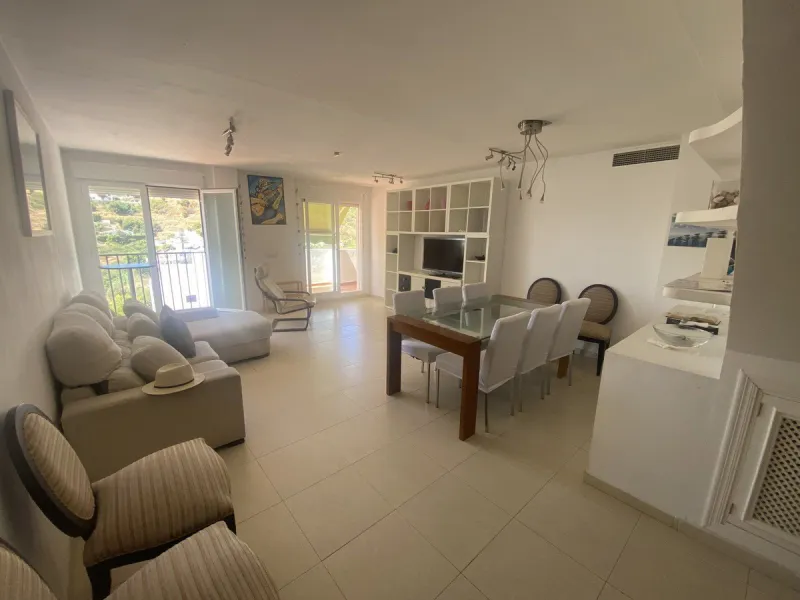 Huge price reduction! Excellent 3/4 Bedroom Duplex Penthouse with Solarium in Torrequebrada, Benalmadena! NOW €488,000!