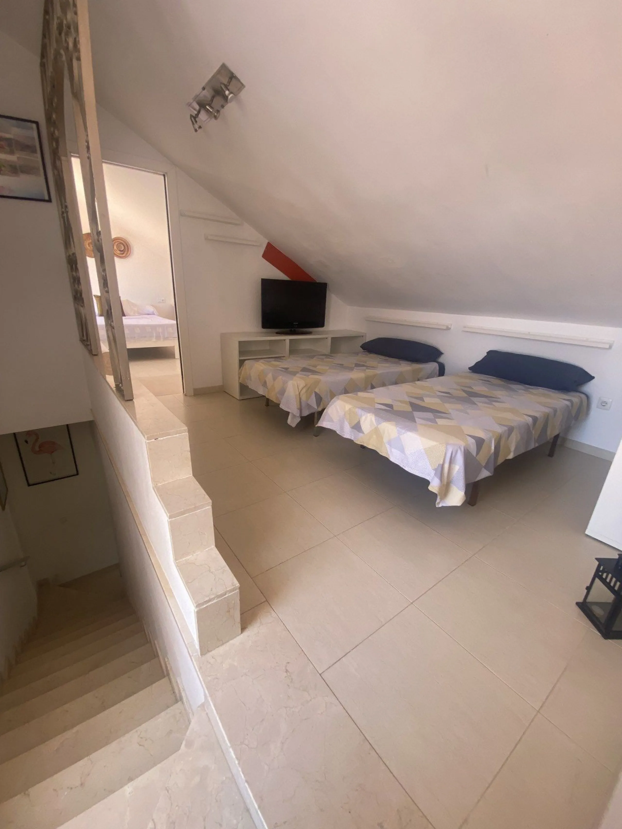 Huge price reduction! Excellent 3/4 Bedroom Duplex Penthouse with Solarium in Torrequebrada, Benalmadena! NOW €488,000!