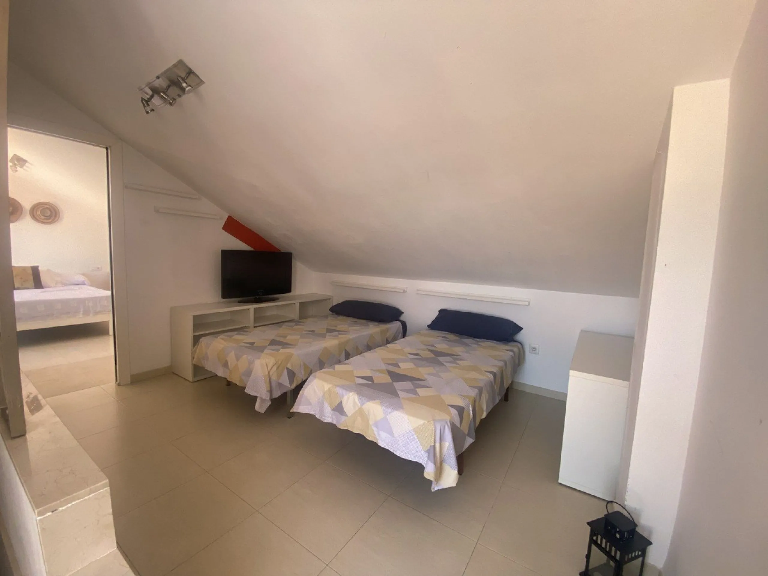 Huge price reduction! Excellent 3/4 Bedroom Duplex Penthouse with Solarium in Torrequebrada, Benalmadena! NOW €488,000!