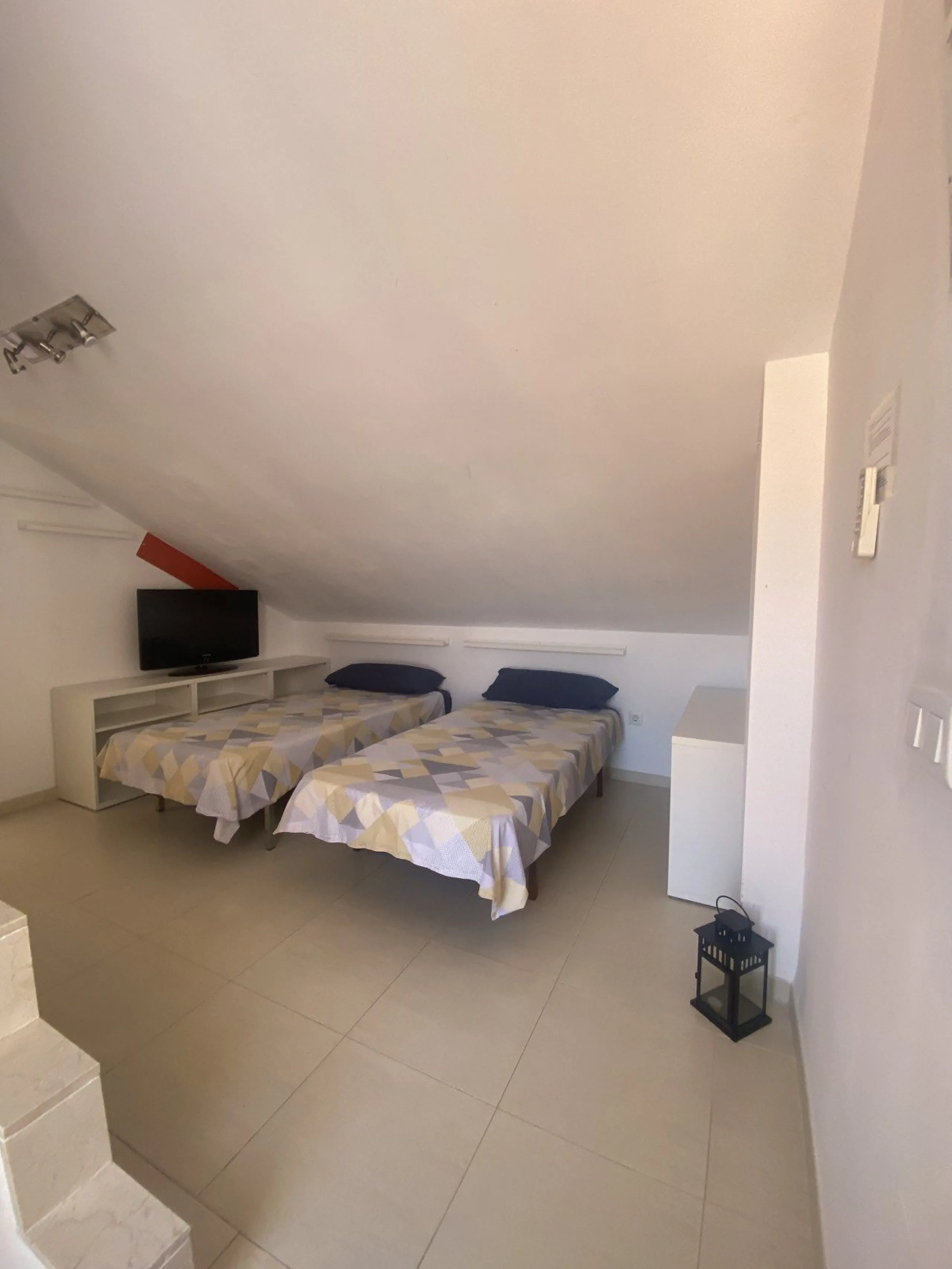Huge price reduction! Excellent 3/4 Bedroom Duplex Penthouse with Solarium in Torrequebrada, Benalmadena! NOW €488,000!