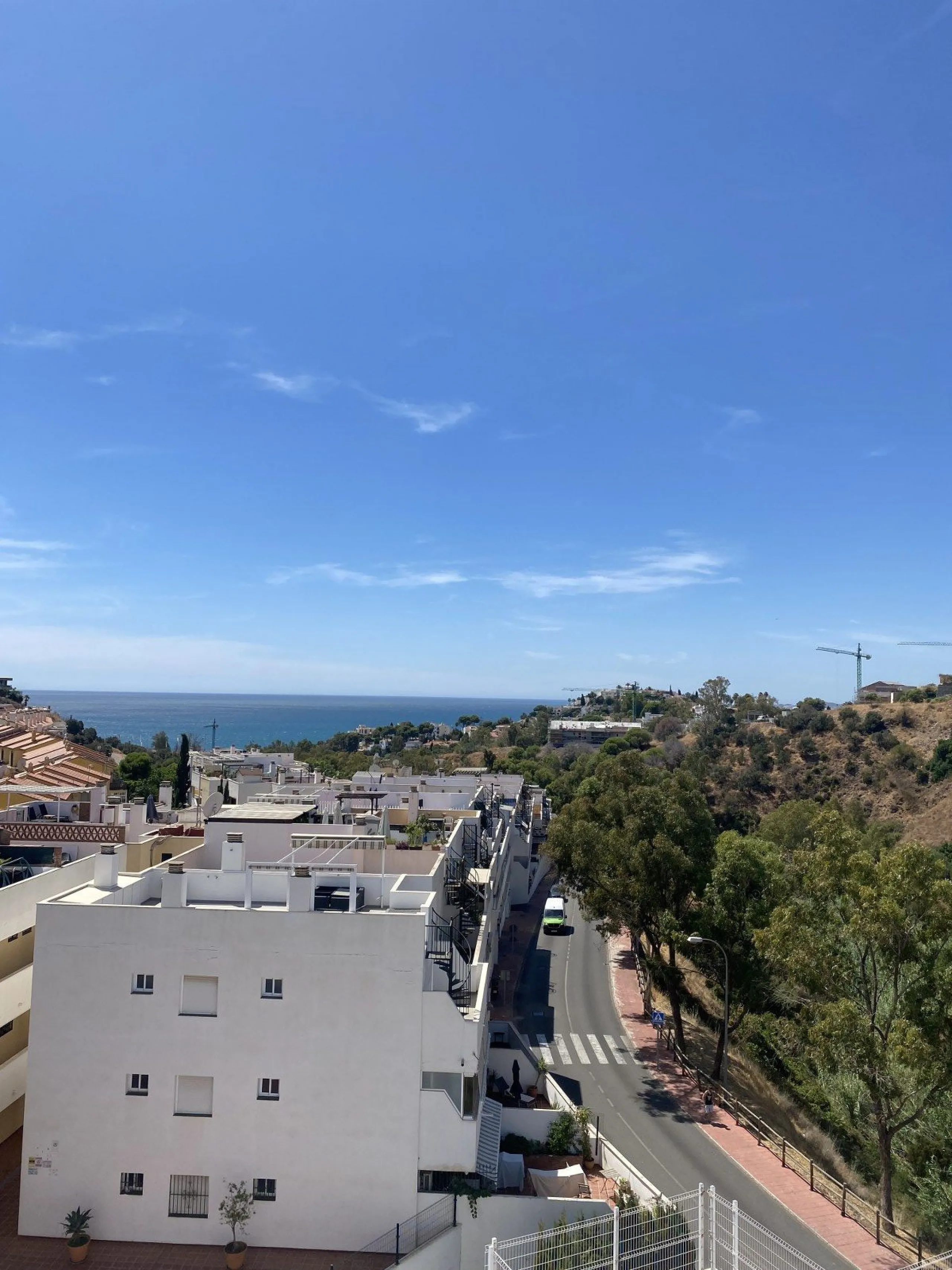 Huge price reduction! Excellent 3/4 Bedroom Duplex Penthouse with Solarium in Torrequebrada, Benalmadena! NOW €488,000!