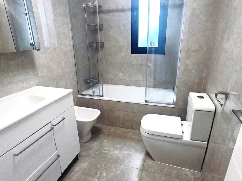 Modern Penthouse with Panoramic Views, Private Solarium and EV Charging – Estepona Center