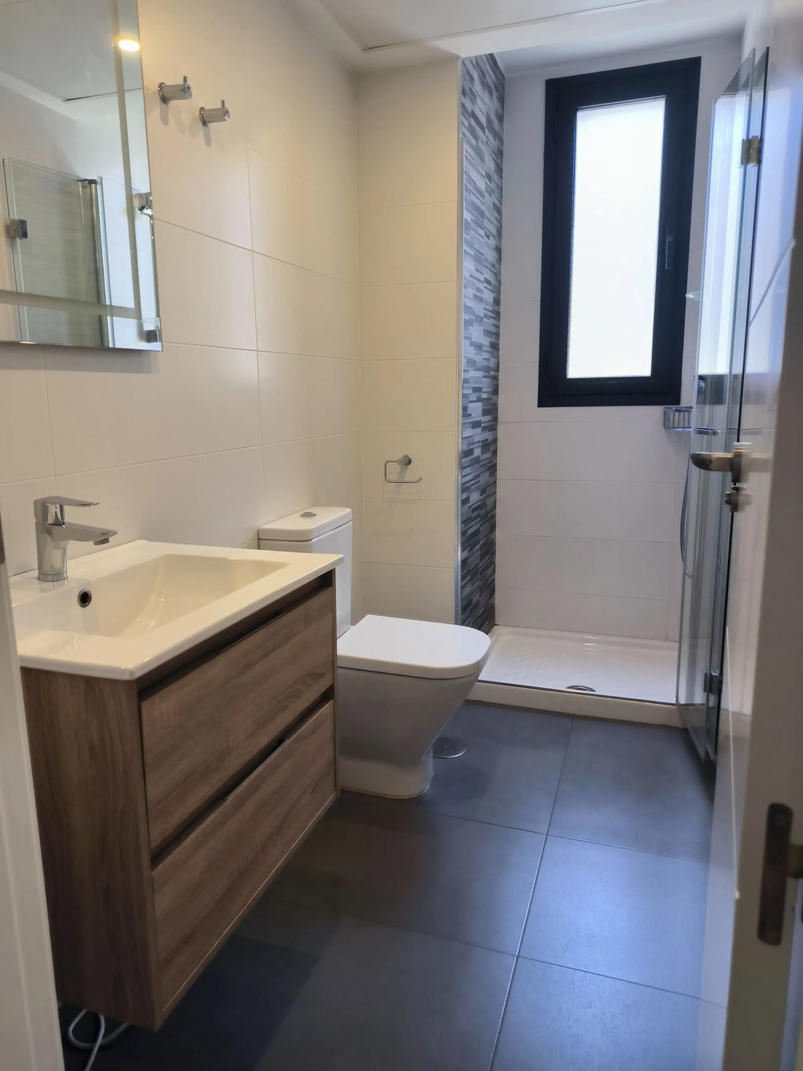 Modern Penthouse with Panoramic Views, Private Solarium and EV Charging – Estepona Center