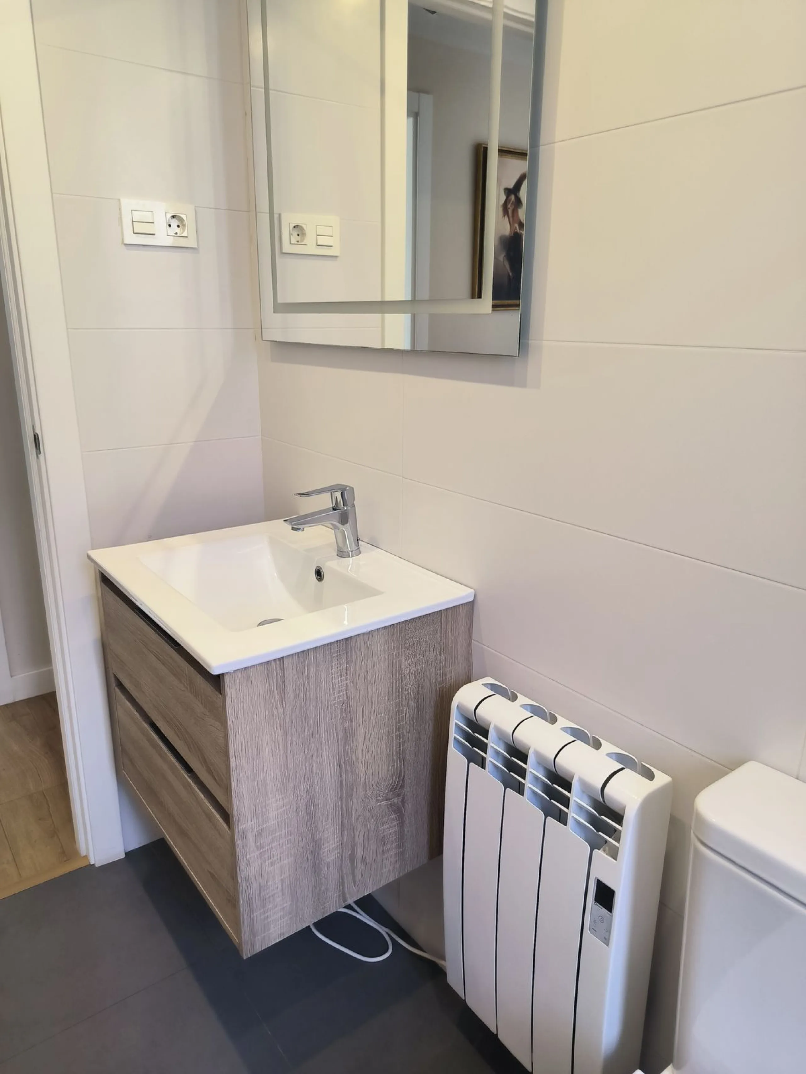 Modern Penthouse with Panoramic Views, Private Solarium and EV Charging – Estepona Center