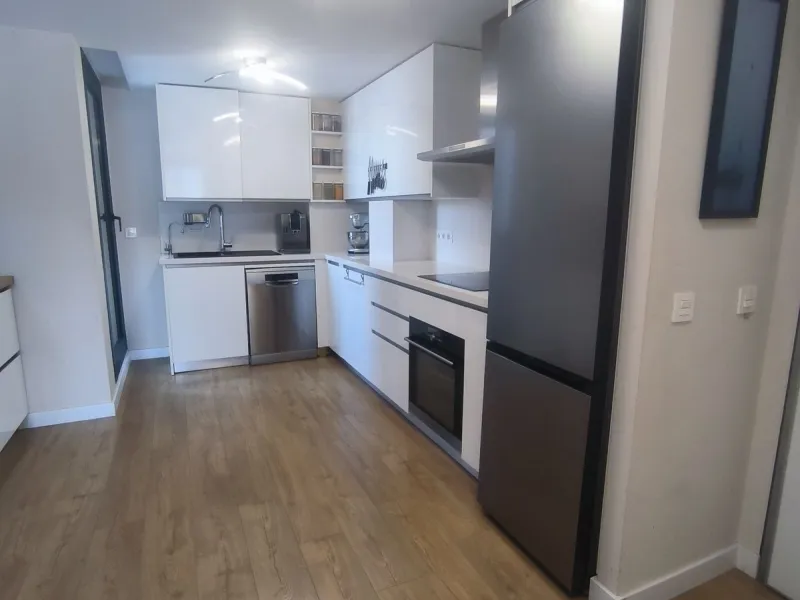 Modern Penthouse with Panoramic Views, Private Solarium and EV Charging – Estepona Center