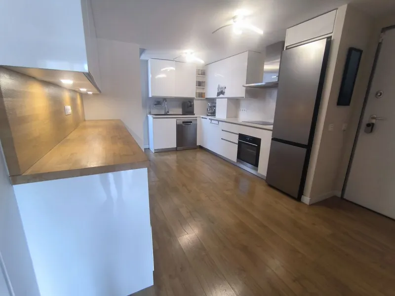Modern Penthouse with Panoramic Views, Private Solarium and EV Charging – Estepona Center