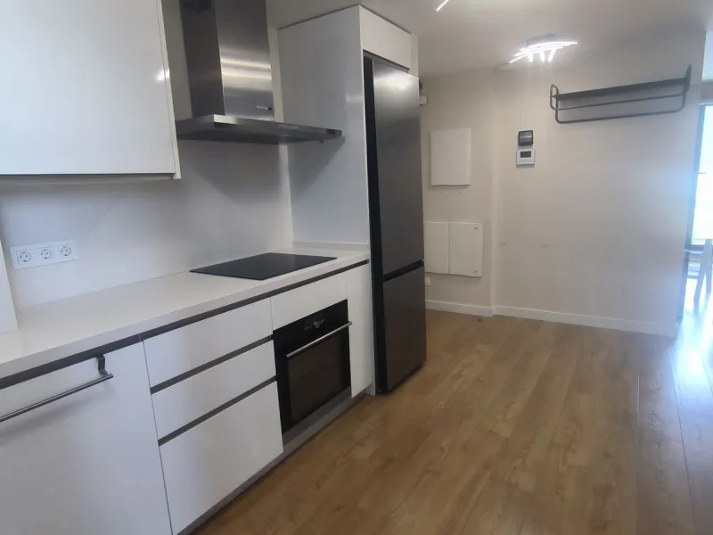 Modern Penthouse with Panoramic Views, Private Solarium and EV Charging – Estepona Center