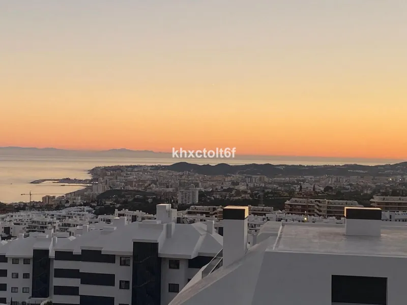 Exclusive Designer Topfloor apartment with Panoramic Mediterranean Views / Fuengirola - Higuerón