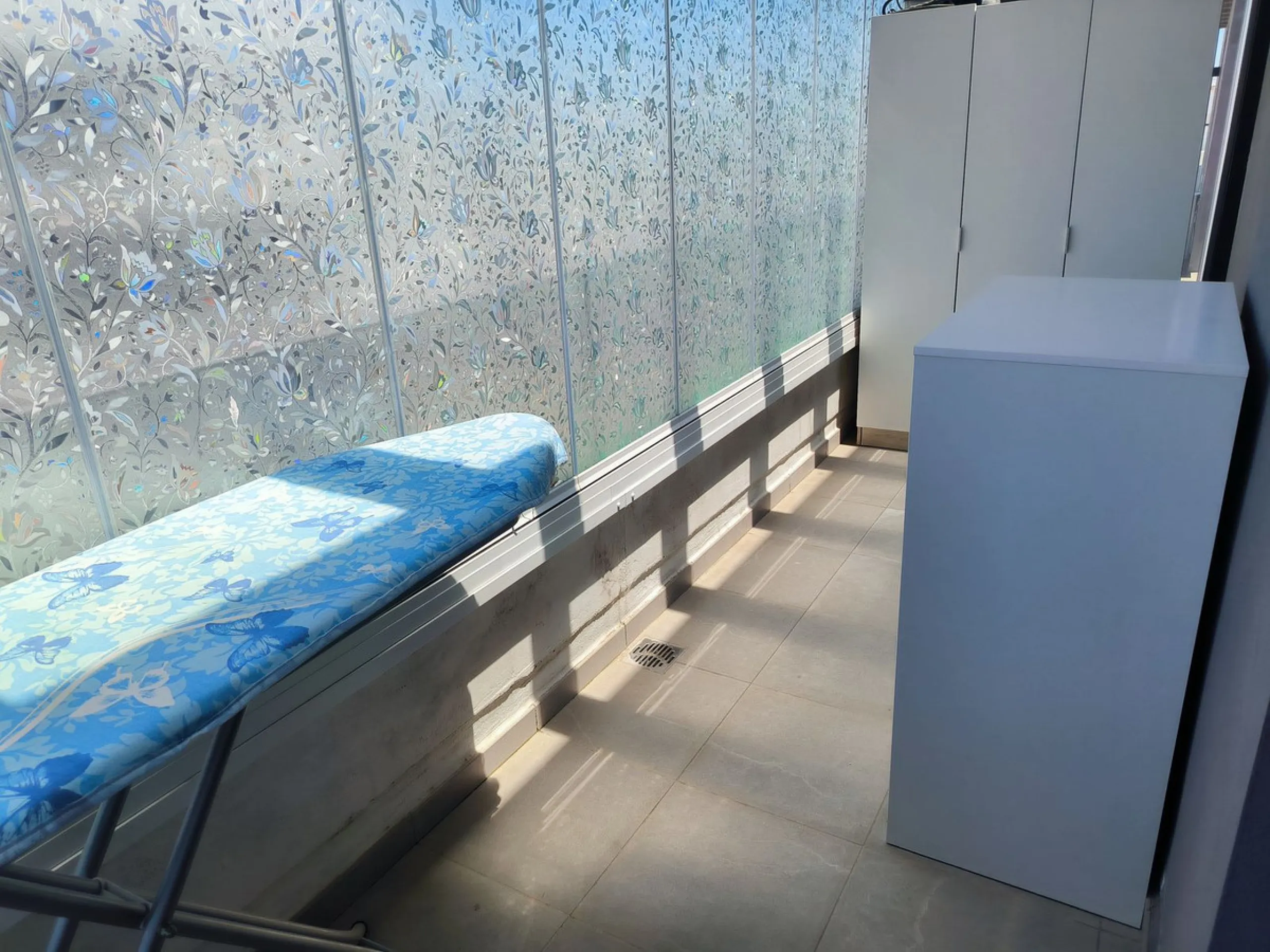 Modern Penthouse with Panoramic Views, Private Solarium and EV Charging – Estepona Center