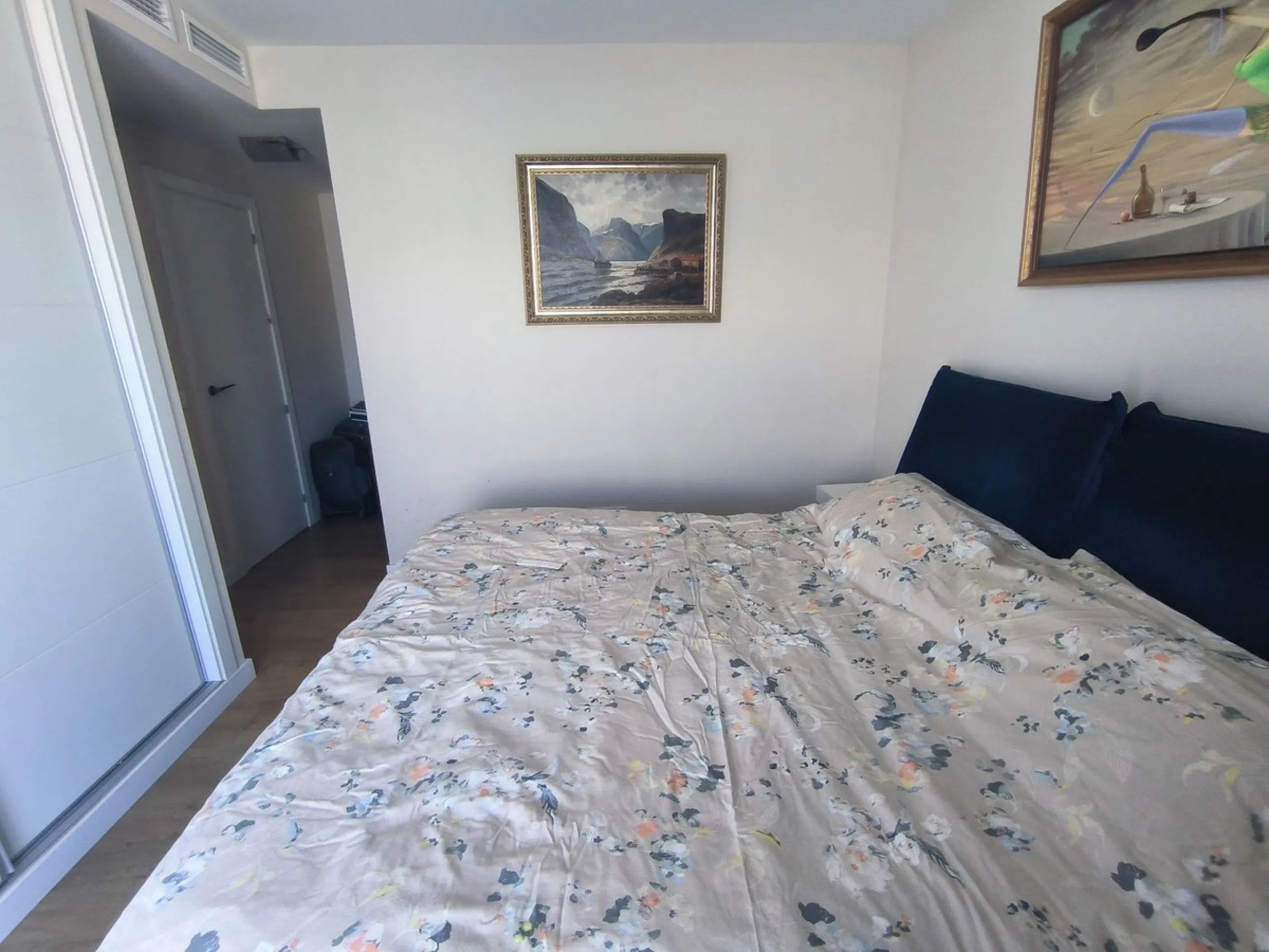 Modern Penthouse with Panoramic Views, Private Solarium and EV Charging – Estepona Center