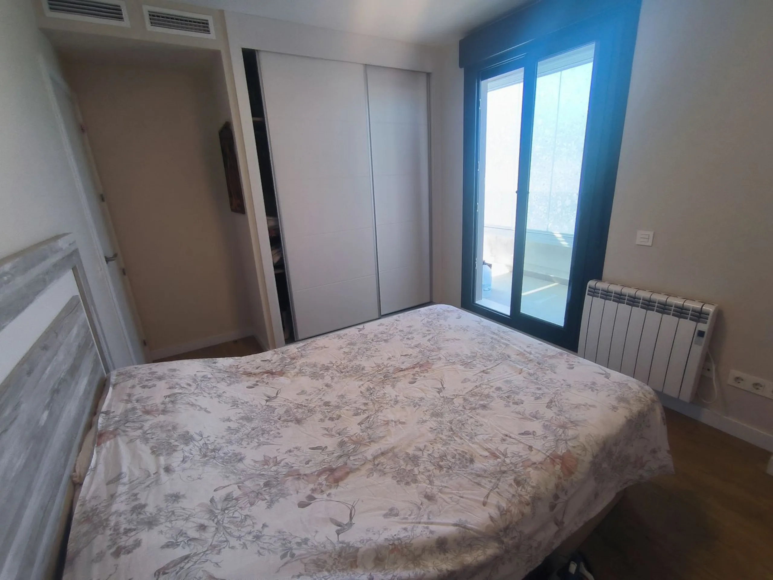 Modern Penthouse with Panoramic Views, Private Solarium and EV Charging – Estepona Center