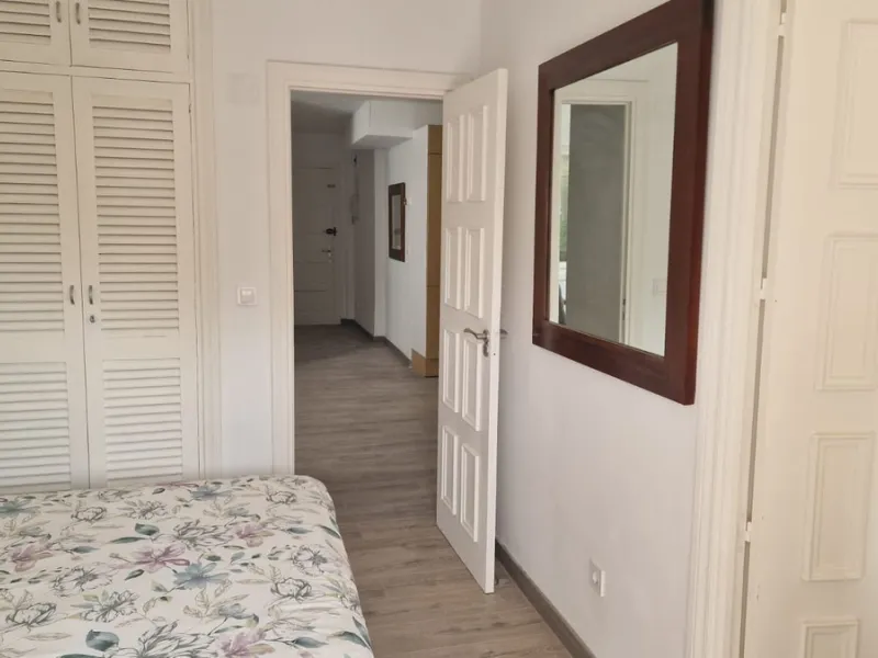 Apartment - Middle Floor Apartment в продаже в Marbella, Málaga. В доме 2 спален и 2 ванных комнат. Площадь дома 120 м²