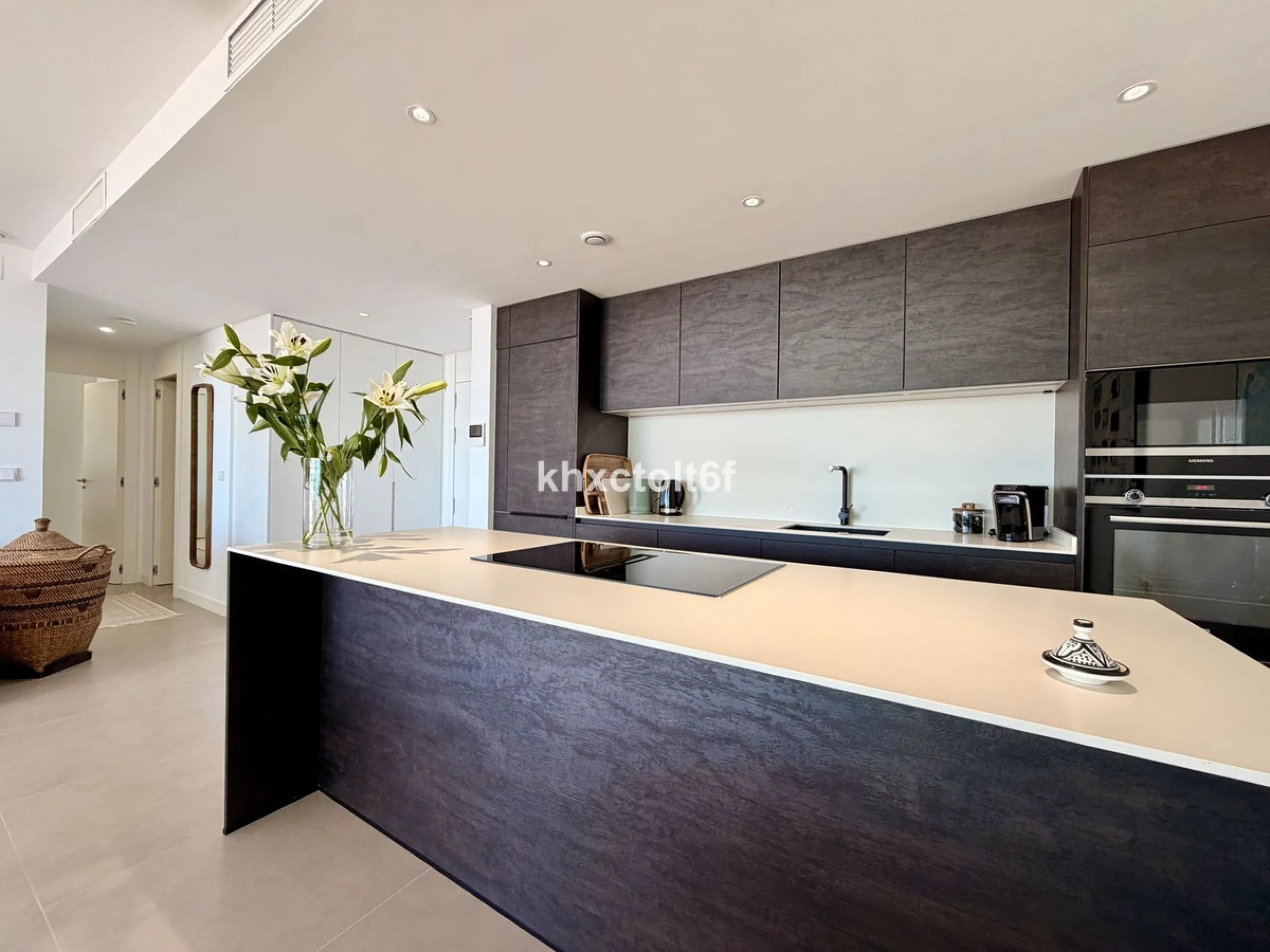 Apartment - Top Floor Apartment в продаже в Fuengirola, Málaga. В доме 2 спален и 2 ванных комнат. Площадь дома 105 м²