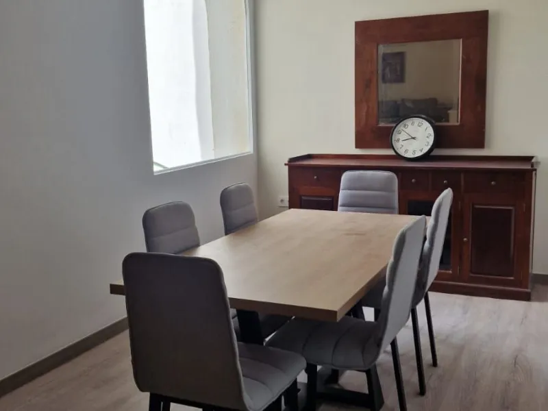 Apartment - Middle Floor Apartment в продаже в Marbella, Málaga. В доме 2 спален и 2 ванных комнат. Площадь дома 120 м²