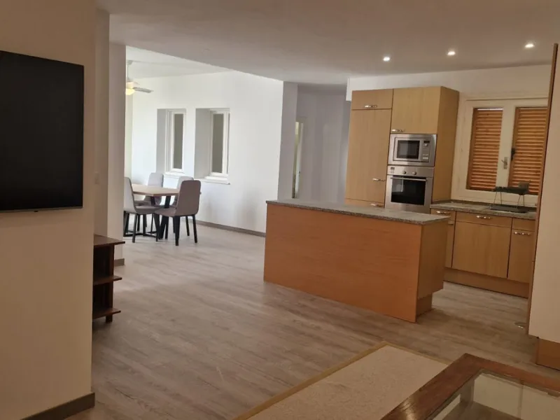 Apartment - Middle Floor Apartment в продаже в Marbella, Málaga. В доме 2 спален и 2 ванных комнат. Площадь дома 120 м²