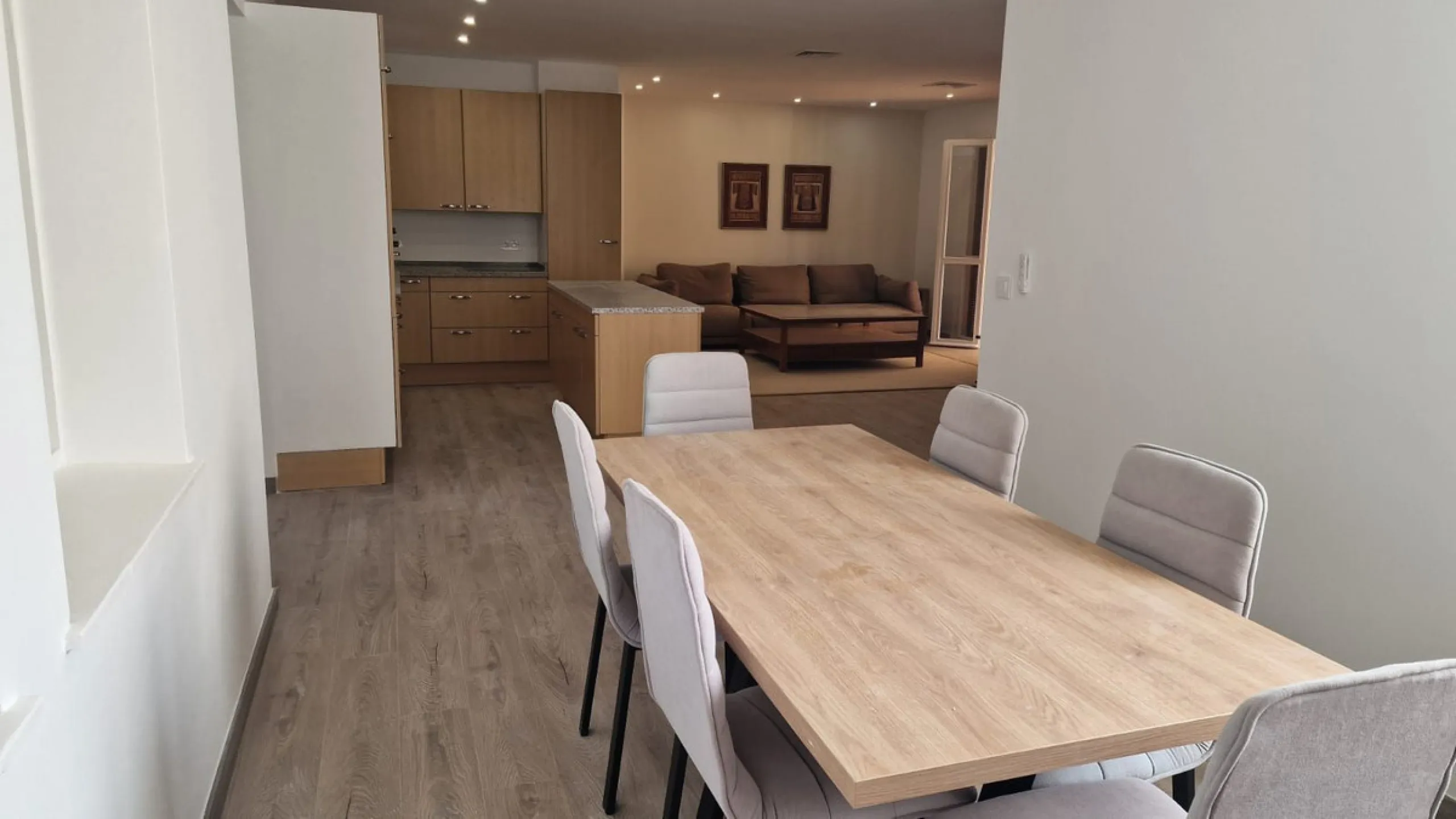 Apartment - Middle Floor Apartment в продаже в Marbella, Málaga. В доме 2 спален и 2 ванных комнат. Площадь дома 120 м²