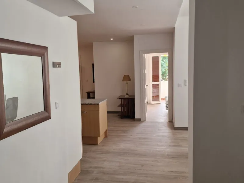 Apartment - Middle Floor Apartment в продаже в Marbella, Málaga. В доме 2 спален и 2 ванных комнат. Площадь дома 120 м²