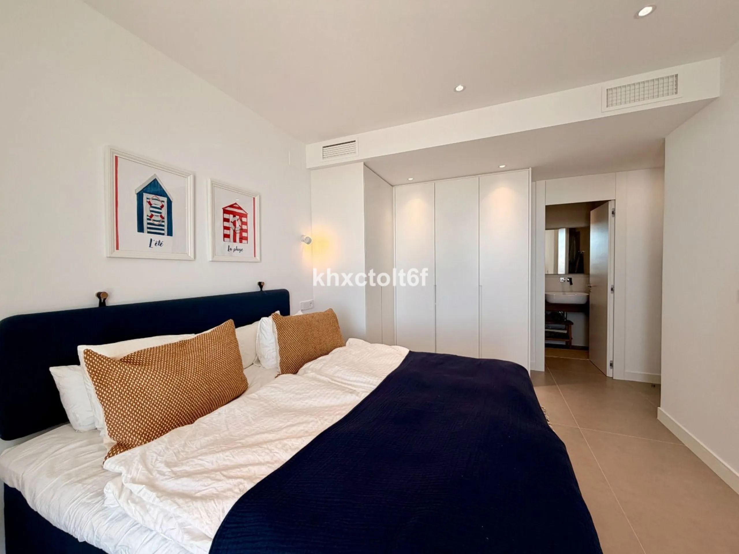 Apartment - Top Floor Apartment в продаже в Fuengirola, Málaga. В доме 2 спален и 2 ванных комнат. Площадь дома 105 м²