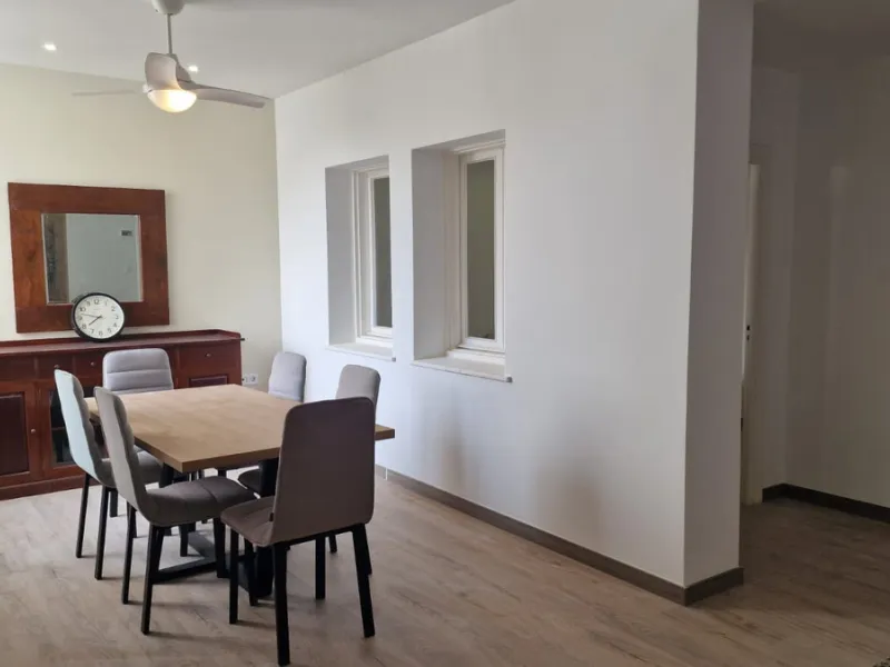 Apartment - Middle Floor Apartment в продаже в Marbella, Málaga. В доме 2 спален и 2 ванных комнат. Площадь дома 120 м²