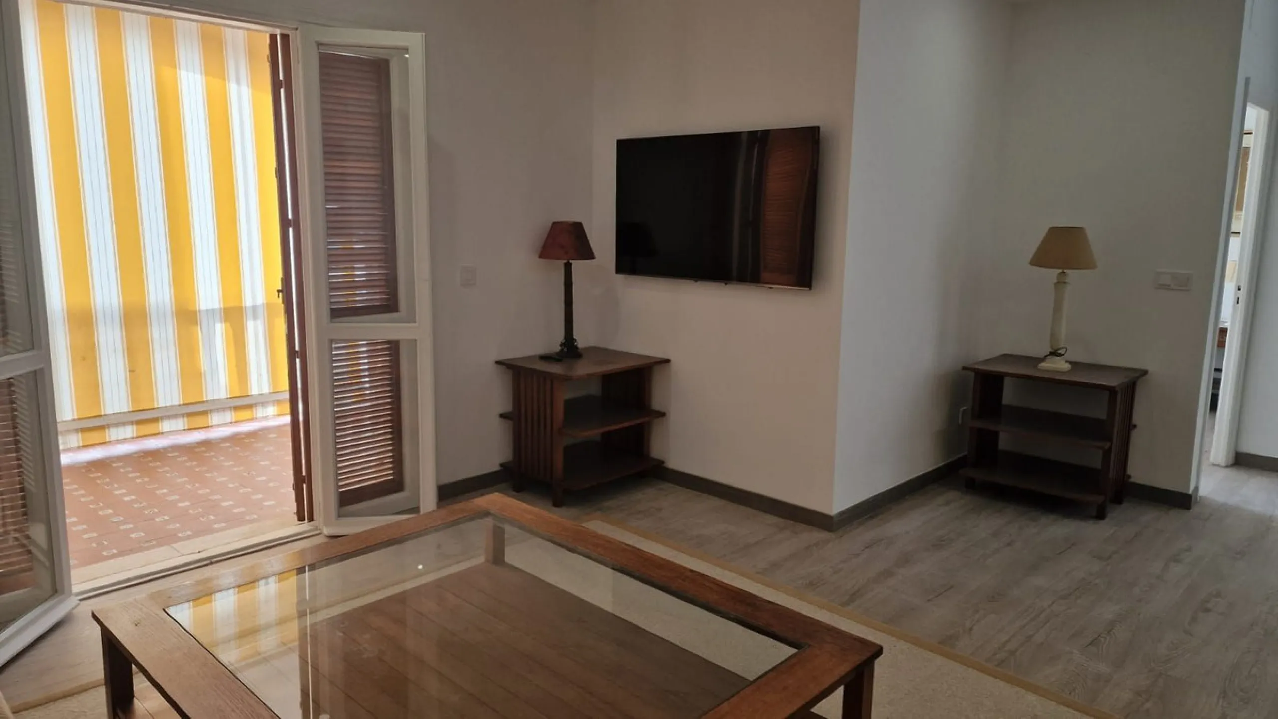 Apartment - Middle Floor Apartment в продаже в Marbella, Málaga. В доме 2 спален и 2 ванных комнат. Площадь дома 120 м²