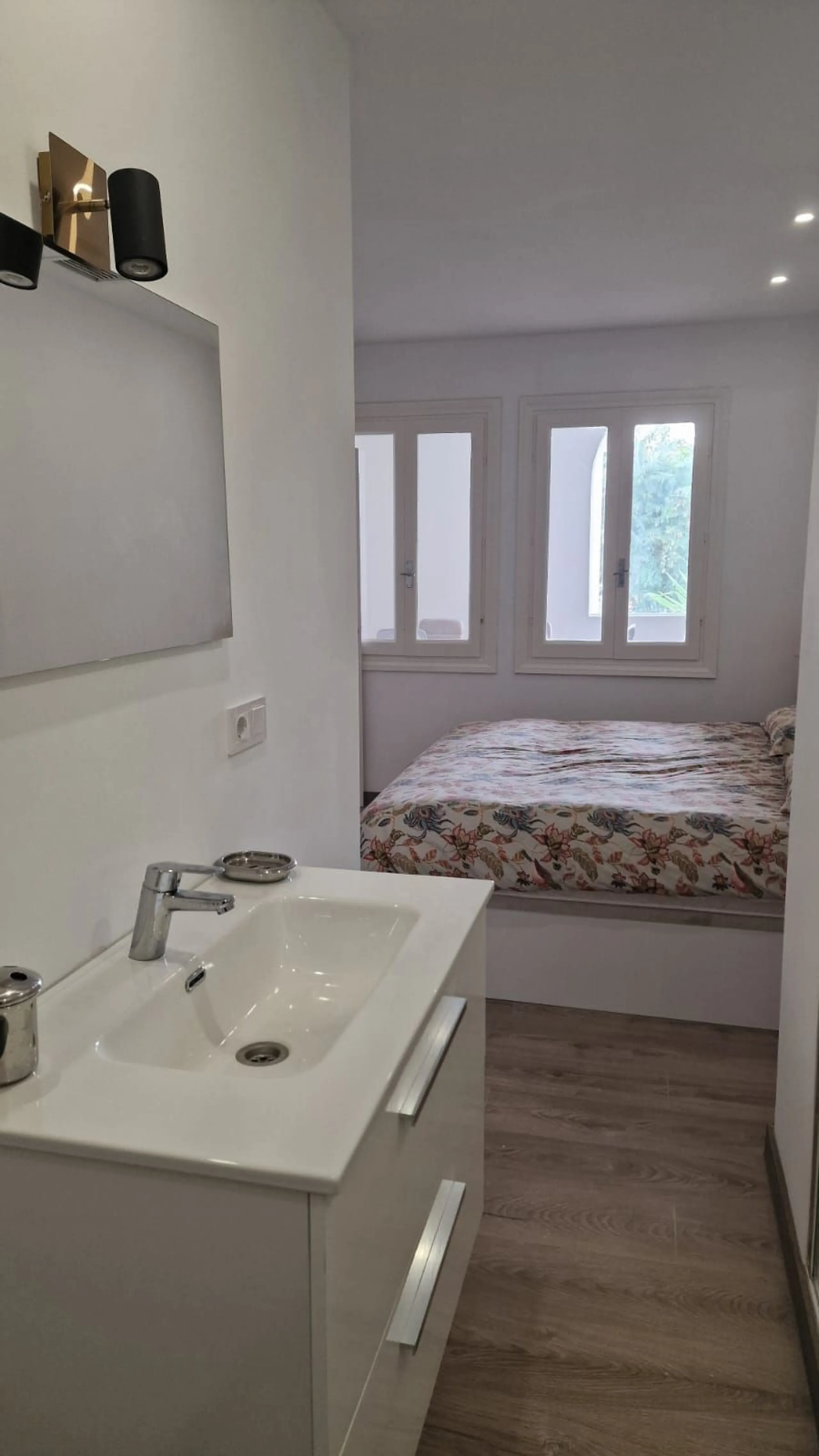 Apartment - Middle Floor Apartment в продаже в Marbella, Málaga. В доме 2 спален и 2 ванных комнат. Площадь дома 120 м²