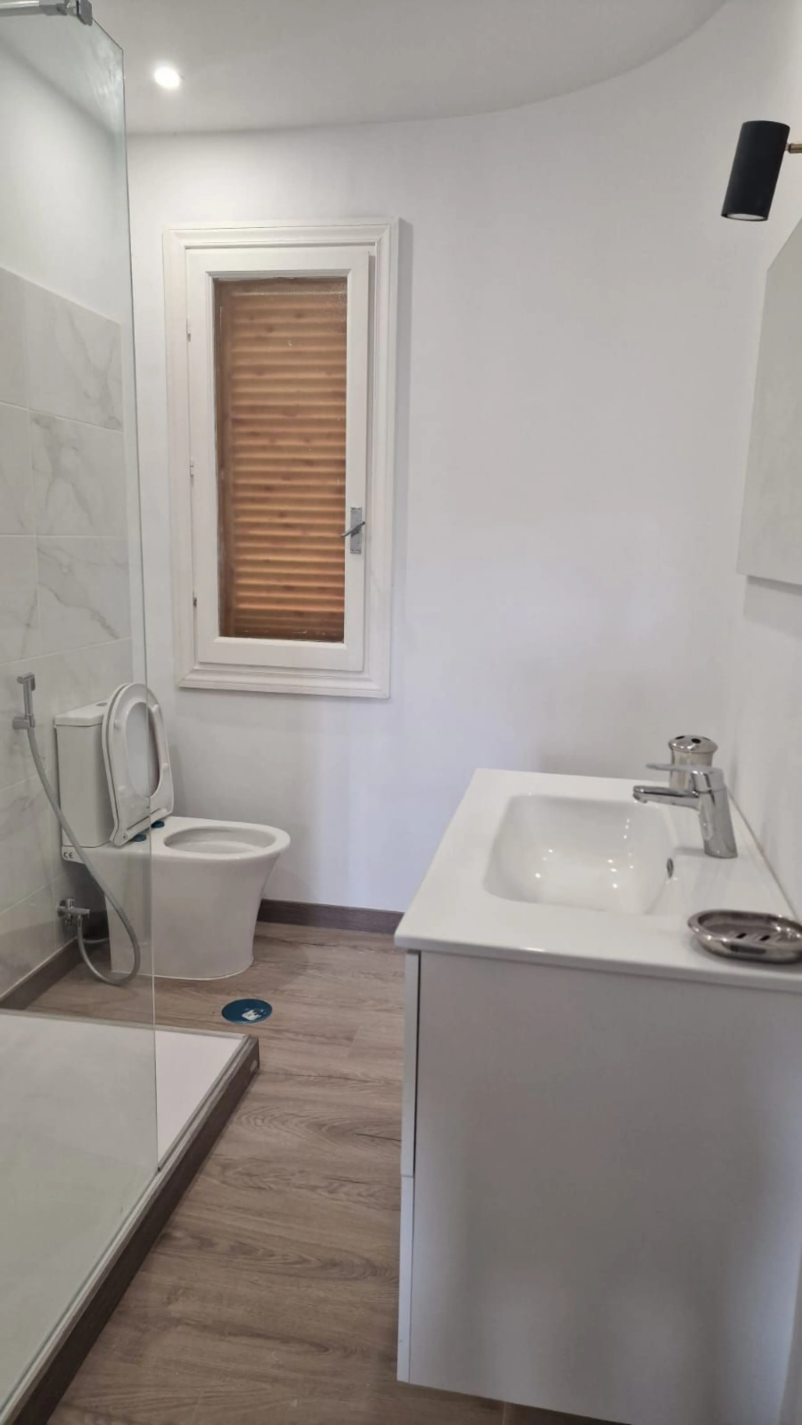 Apartment - Middle Floor Apartment в продаже в Marbella, Málaga. В доме 2 спален и 2 ванных комнат. Площадь дома 120 м²