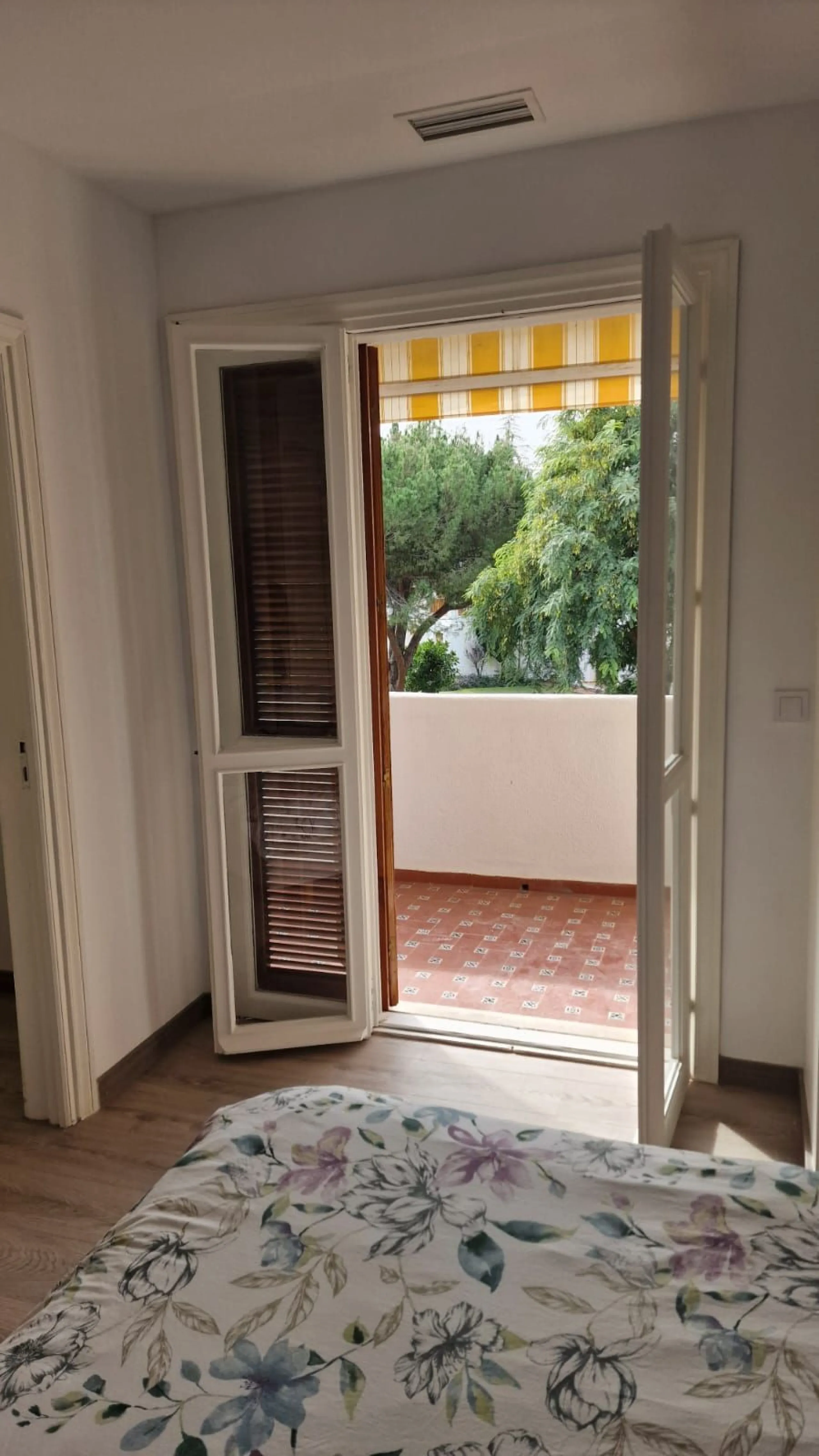 Apartment - Middle Floor Apartment в продаже в Marbella, Málaga. В доме 2 спален и 2 ванных комнат. Площадь дома 120 м²