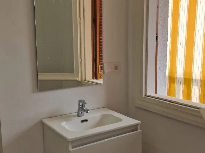 Apartment - Middle Floor Apartment в продаже в Marbella, Málaga. В доме 2 спален и 2 ванных комнат. Площадь дома 120 м²