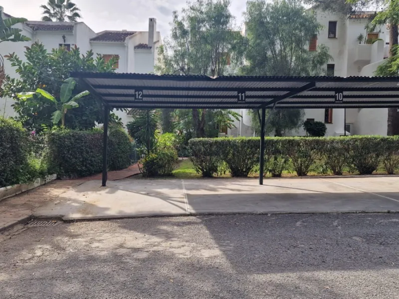 Apartment - Middle Floor Apartment в продаже в Marbella, Málaga. В доме 2 спален и 2 ванных комнат. Площадь дома 120 м²