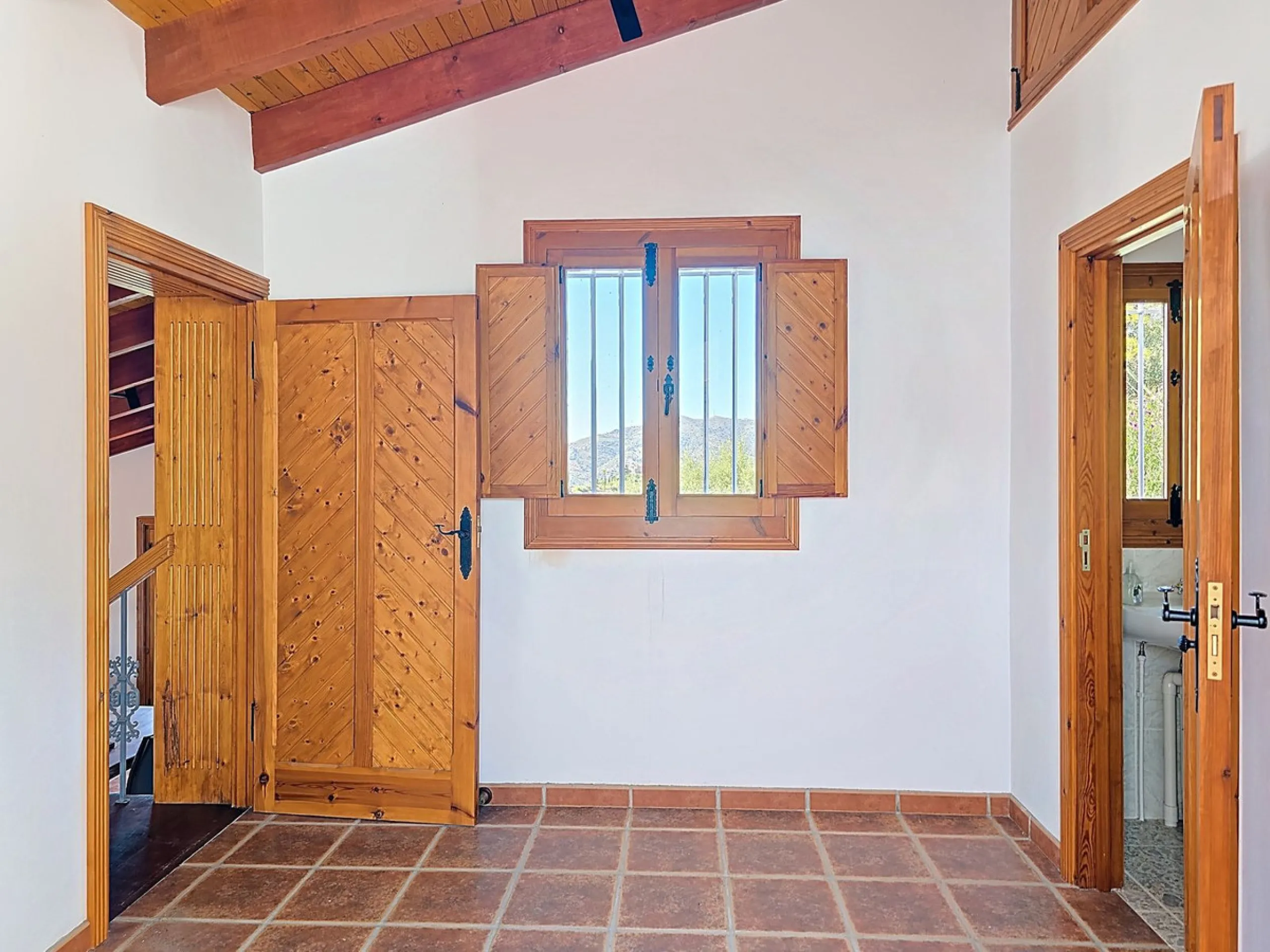 Architect-Designed Masterpiece with Unrivalled Build Quality and Breathtaking Mountain Views