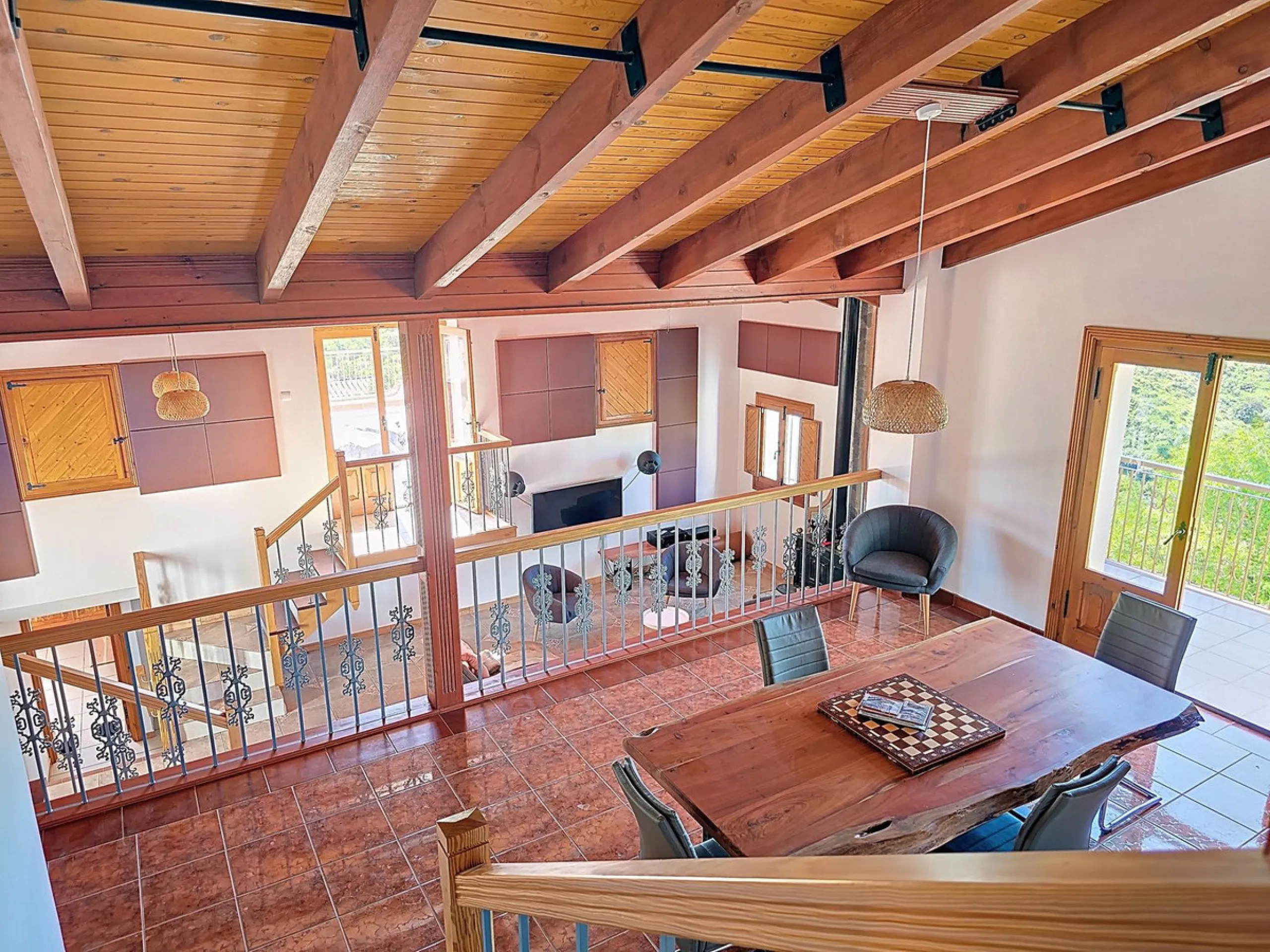 Architect-Designed Masterpiece with Unrivalled Build Quality and Breathtaking Mountain Views