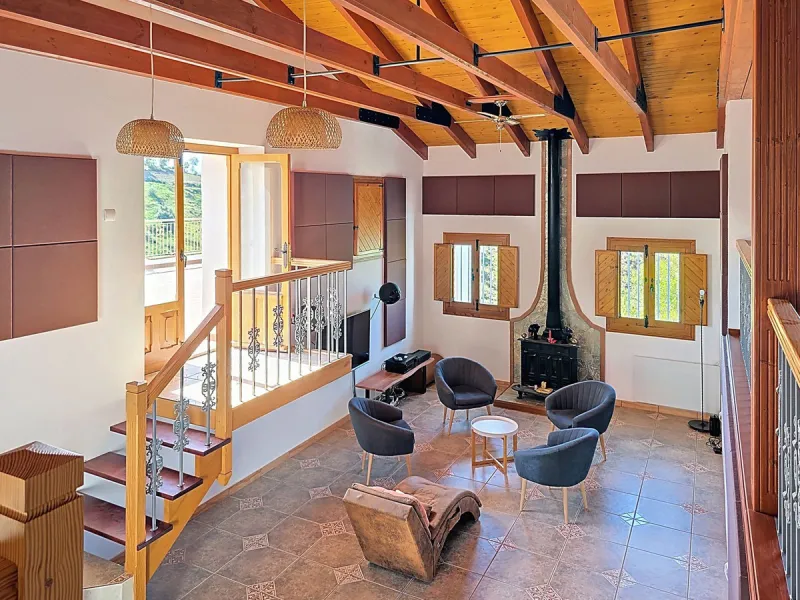 Architect-Designed Masterpiece with Unrivalled Build Quality and Breathtaking Mountain Views