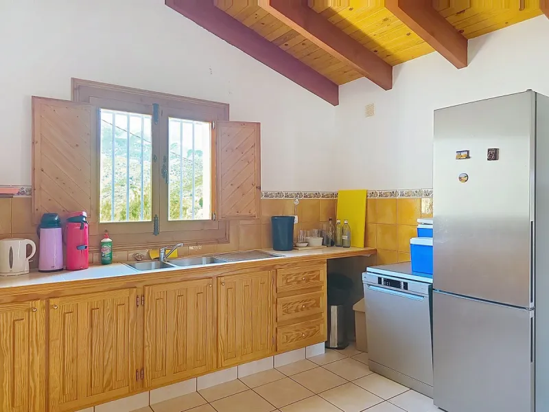 Architect-Designed Masterpiece with Unrivalled Build Quality and Breathtaking Mountain Views