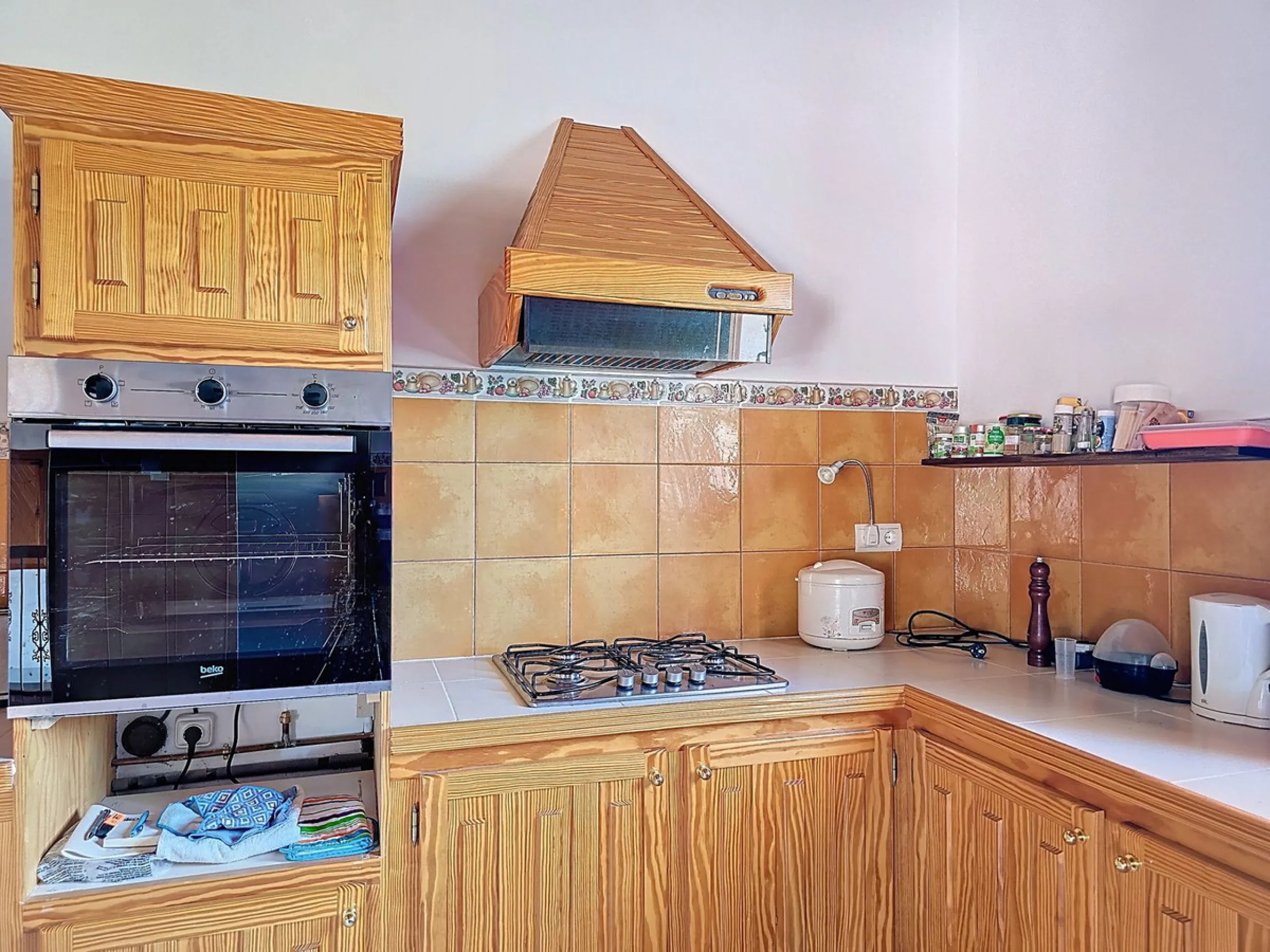 Architect-Designed Masterpiece with Unrivalled Build Quality and Breathtaking Mountain Views