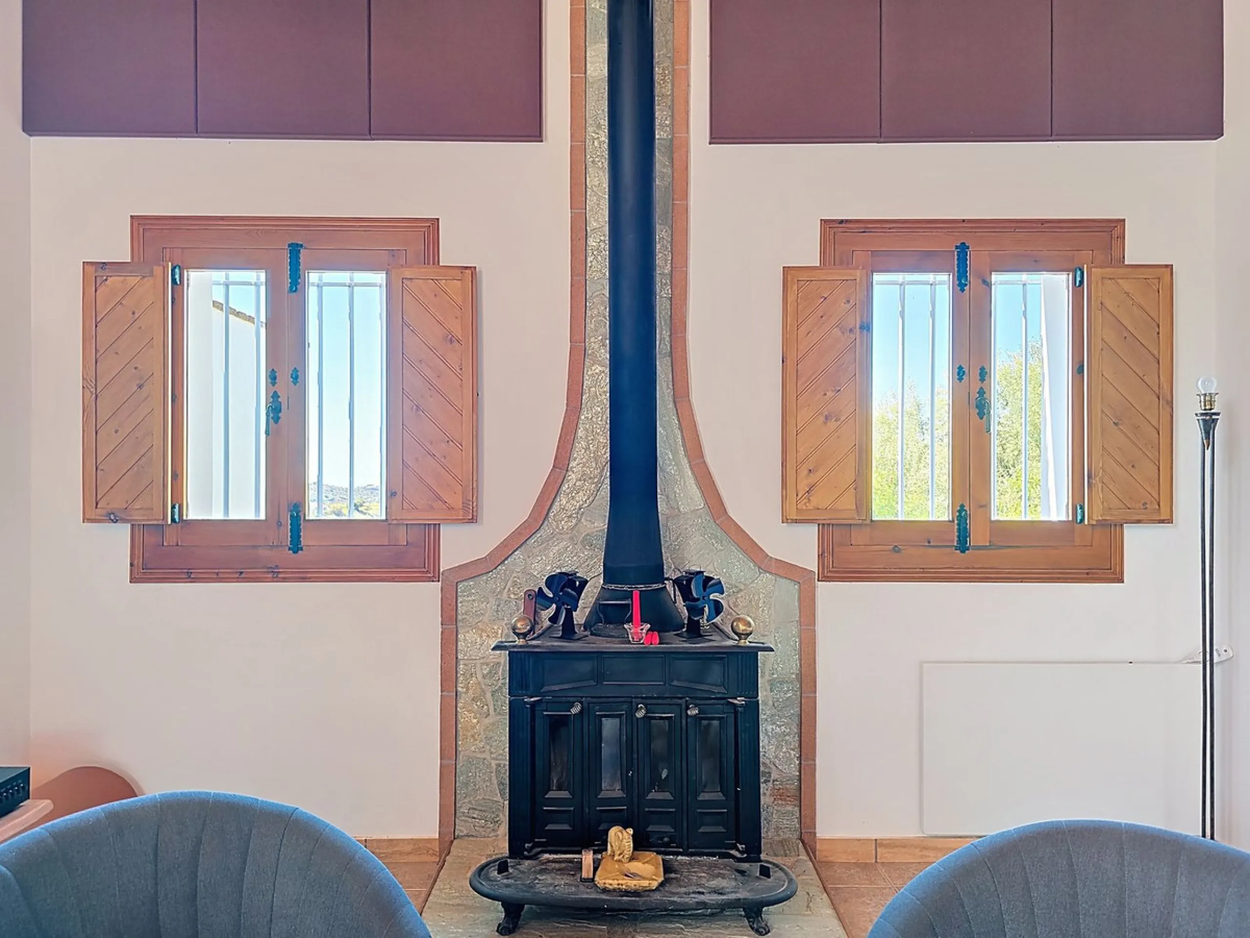 Architect-Designed Masterpiece with Unrivalled Build Quality and Breathtaking Mountain Views