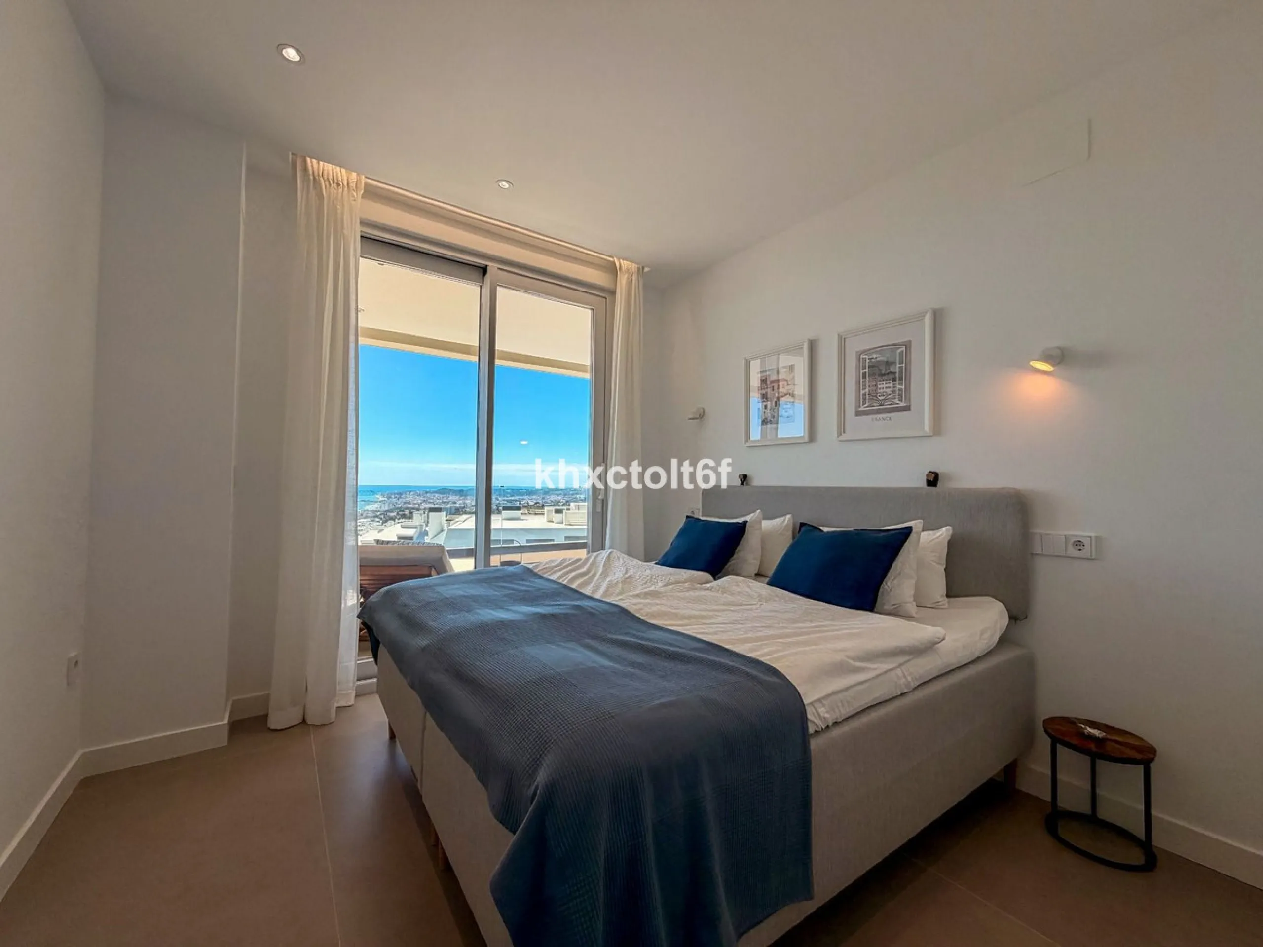 Apartment - Top Floor Apartment в продаже в Fuengirola, Málaga. В доме 2 спален и 2 ванных комнат. Площадь дома 105 м²