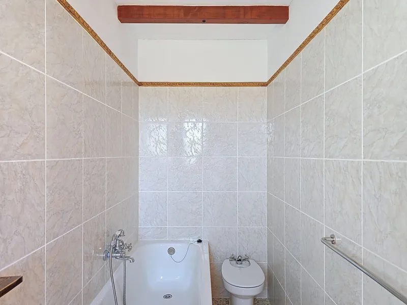 Architect-Designed Masterpiece with Unrivalled Build Quality and Breathtaking Mountain Views