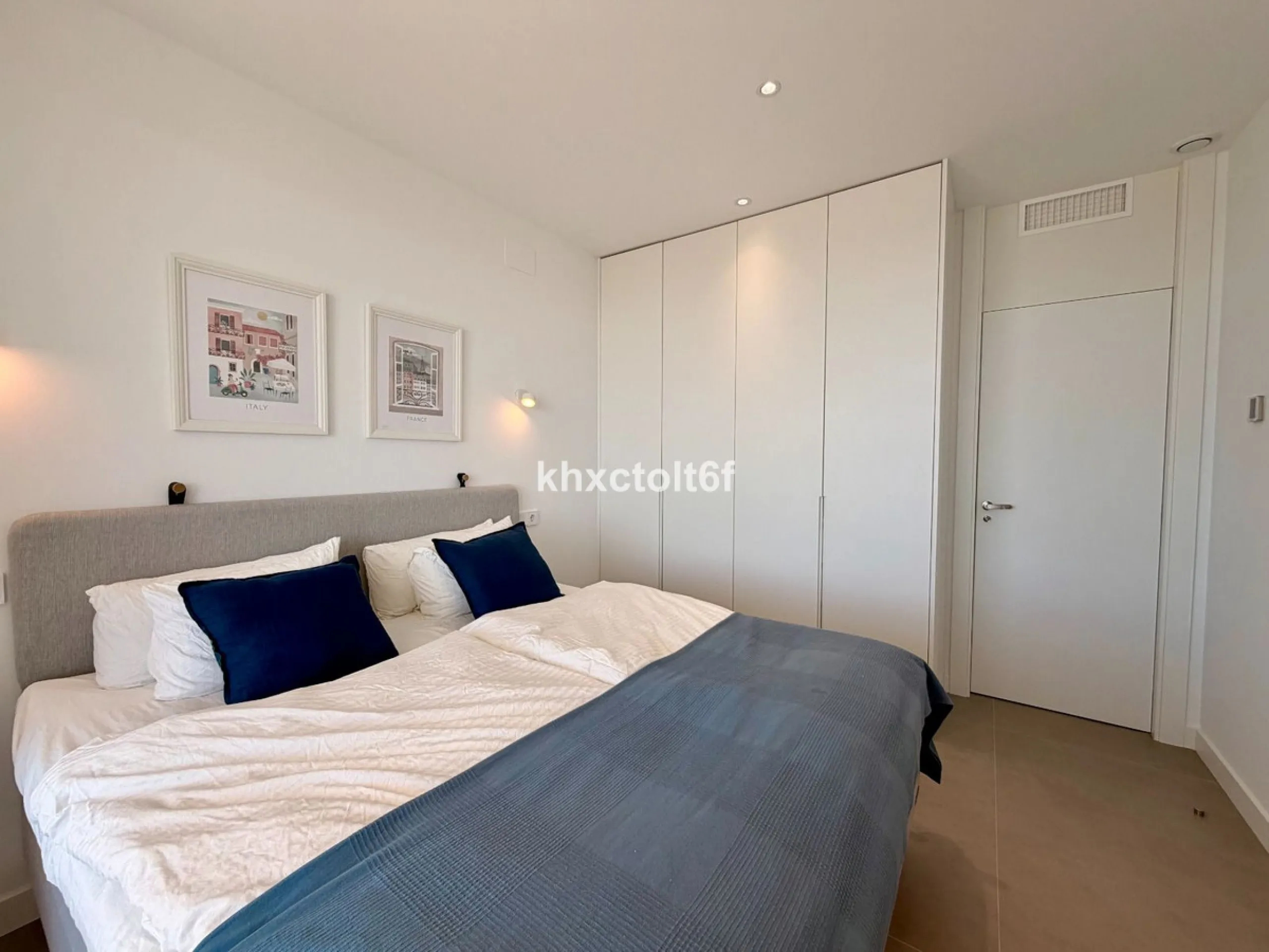 Apartment - Top Floor Apartment в продаже в Fuengirola, Málaga. В доме 2 спален и 2 ванных комнат. Площадь дома 105 м²