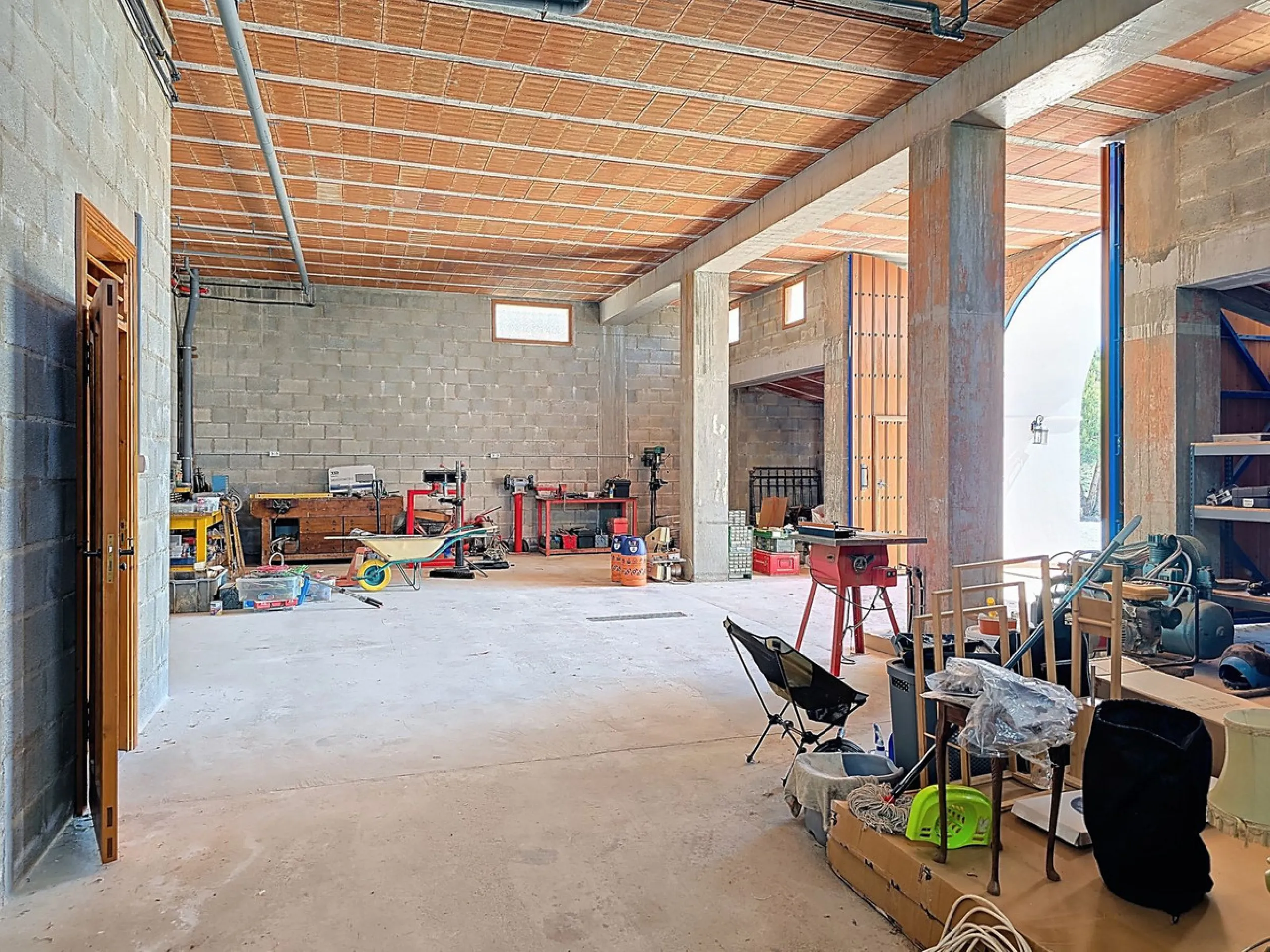 Architect-Designed Masterpiece with Unrivalled Build Quality and Breathtaking Mountain Views