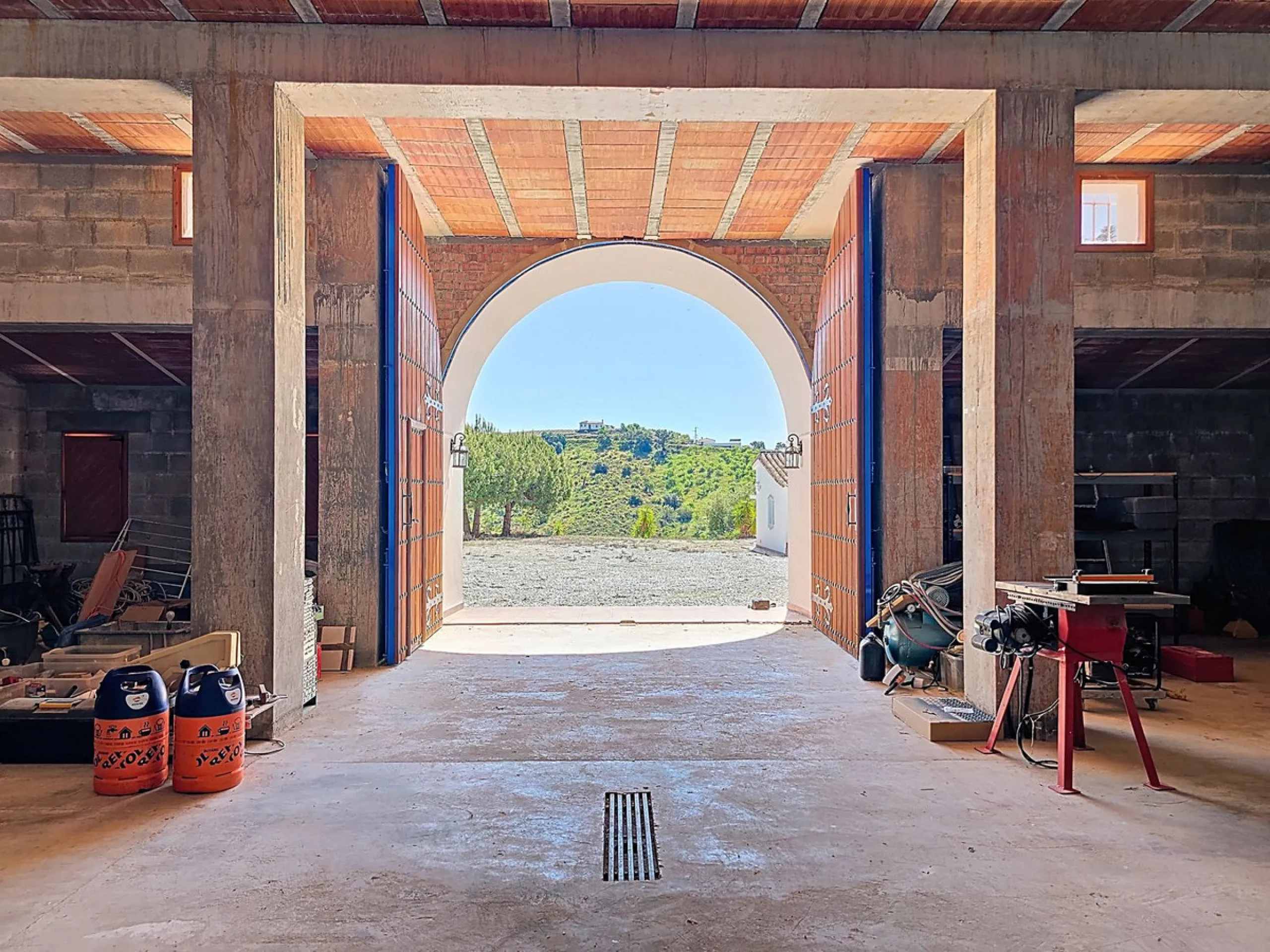 Architect-Designed Masterpiece with Unrivalled Build Quality and Breathtaking Mountain Views
