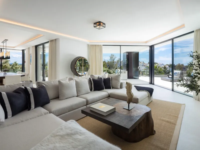 This is a contemporary 5-bedroom luxury villa for sale in the prestigious La Quinta Golf Resort, Benahavís, offering panoramic views and exceptional modern living in one of the Costa del Sol's most desirable gated communities.