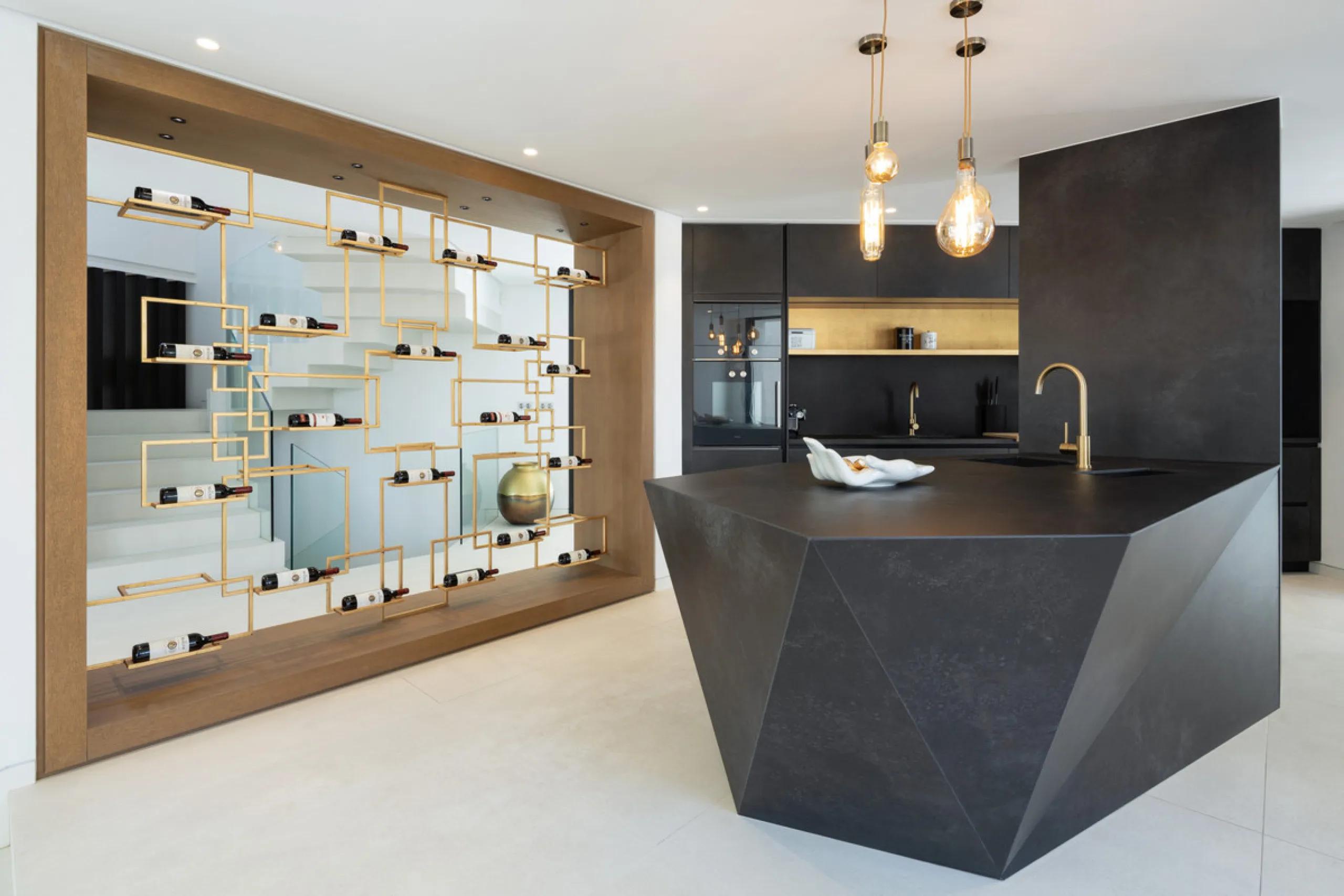 This is a contemporary 5-bedroom luxury villa for sale in the prestigious La Quinta Golf Resort, Benahavís, offering panoramic views and exceptional modern living in one of the Costa del Sol's most desirable gated communities.