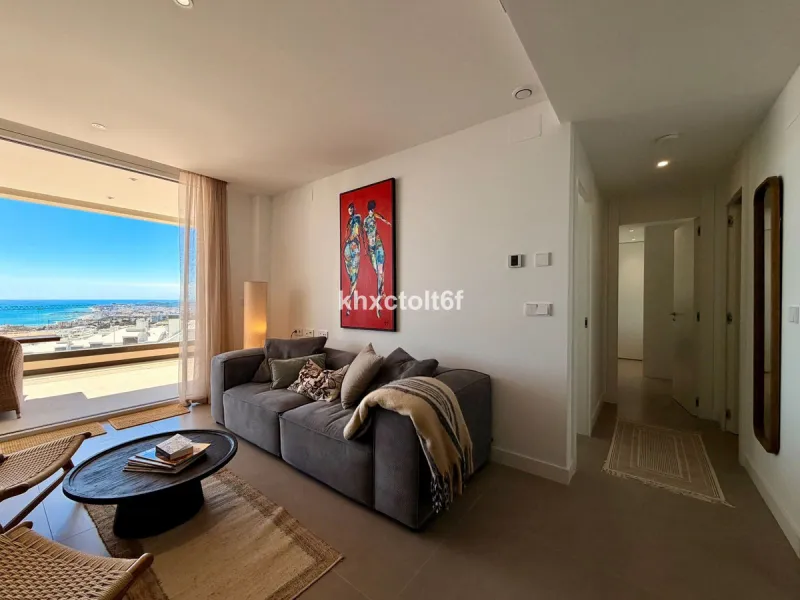 Apartment - Top Floor Apartment в продаже в Fuengirola, Málaga. В доме 2 спален и 2 ванных комнат. Площадь дома 105 м²