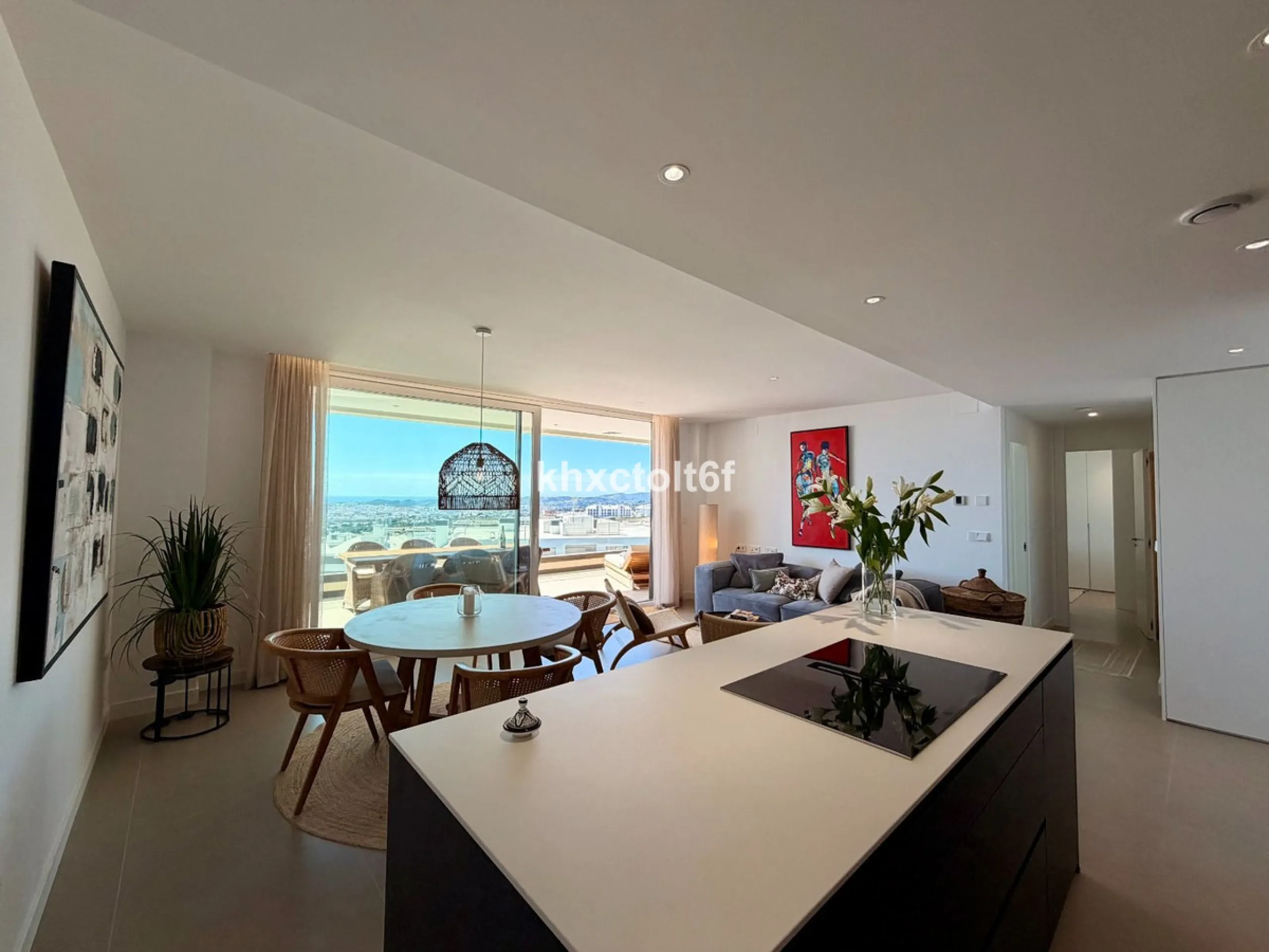 Apartment - Top Floor Apartment в продаже в Fuengirola, Málaga. В доме 2 спален и 2 ванных комнат. Площадь дома 105 м²