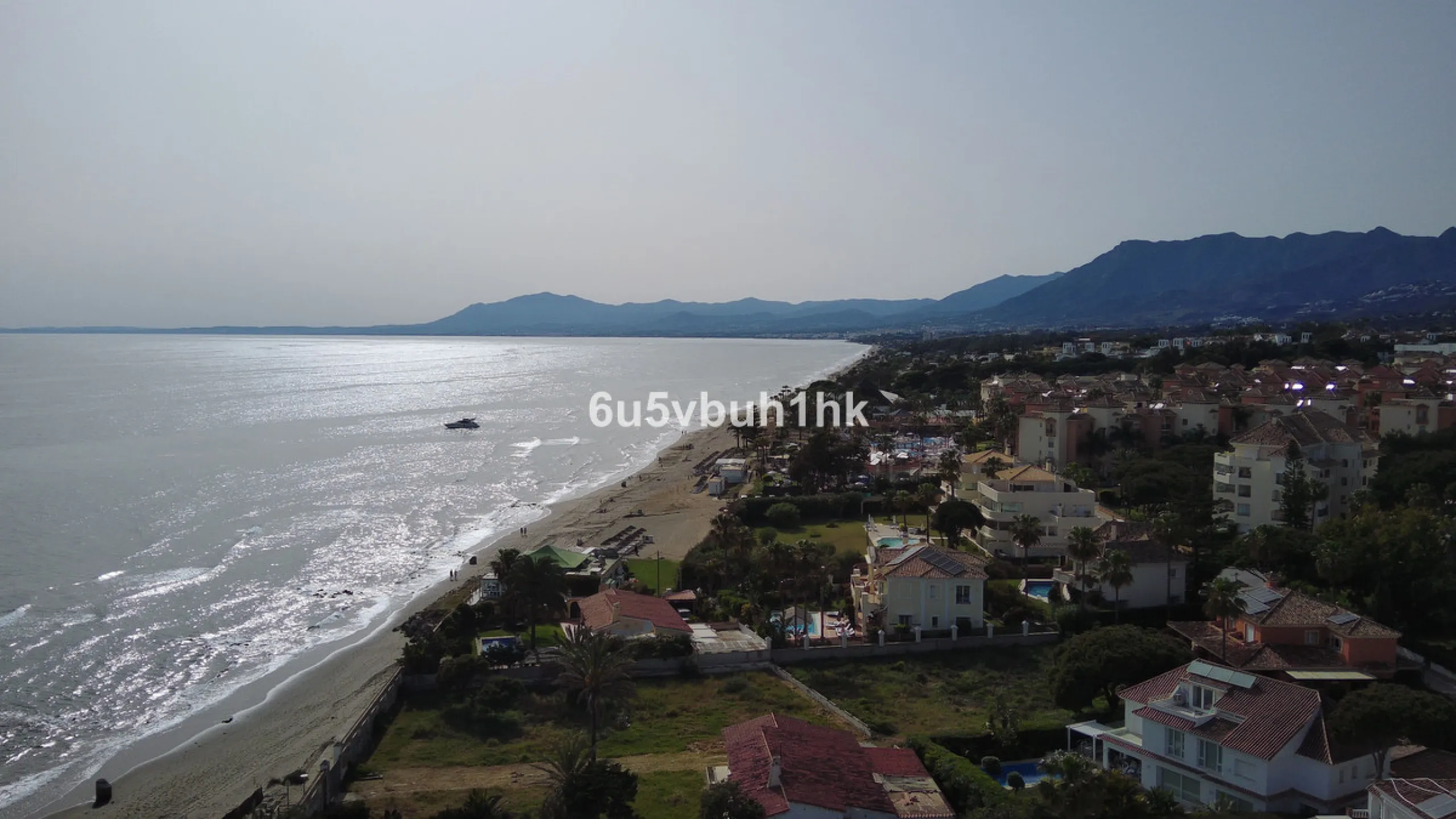 We present this beachfront restaurant/beach club in one of Marbella's most popular areas (Elviria).