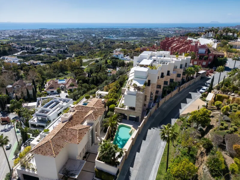 Apartment - Ground Floor Apartment в продаже в Benahavís, Málaga. В доме 3 спален и 4 ванных комнат. Площадь дома 175 м²