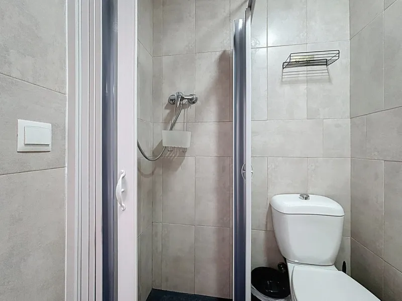 Situated in the charming, whitewashed village of Cómpeta, this versatile house offers an ideal setup for private use, rental investment, or multi-generational living. Divided into three independent apartments, it provides great flexibility whether youre l